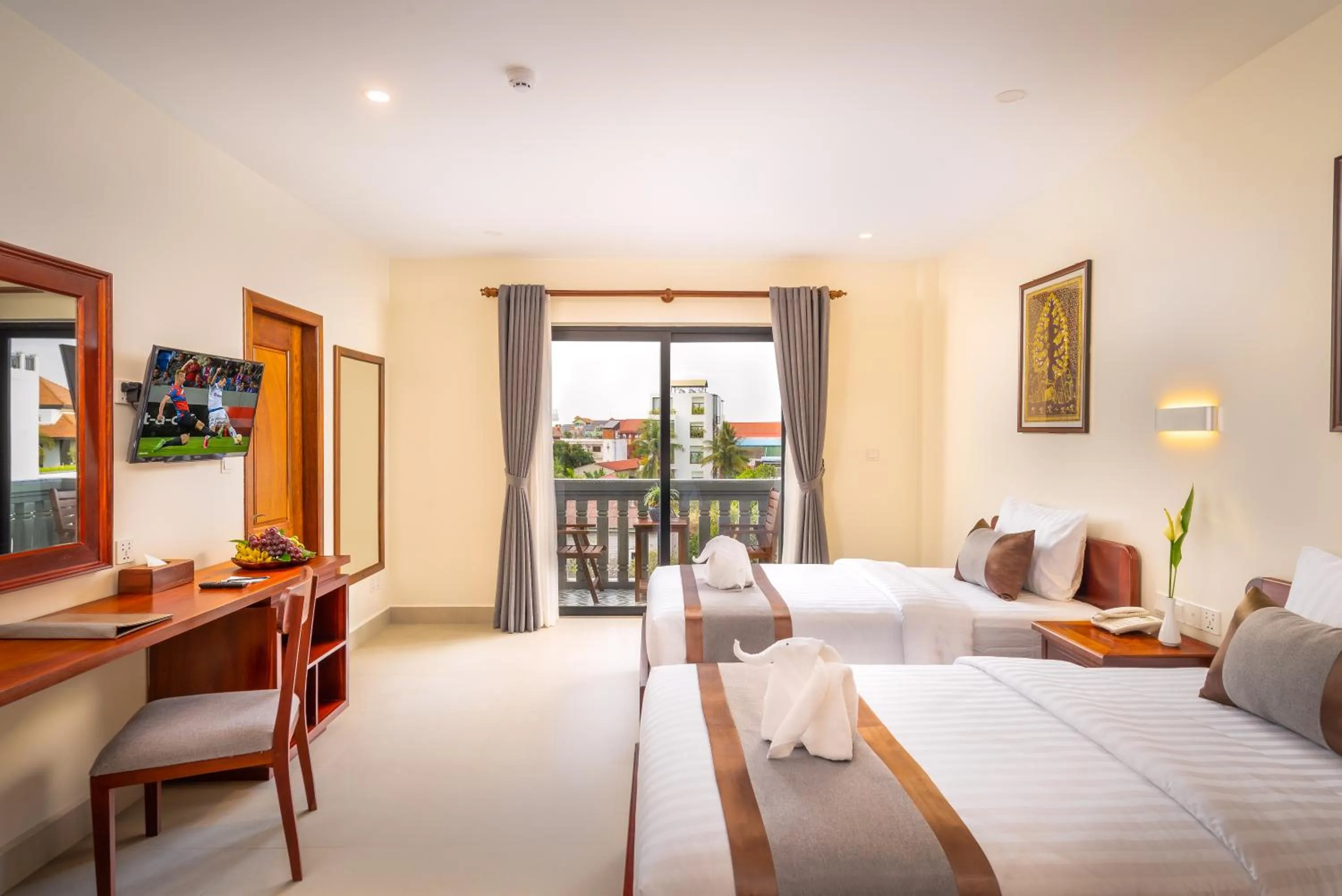 Bed in Mony Reach Angkor Hotel