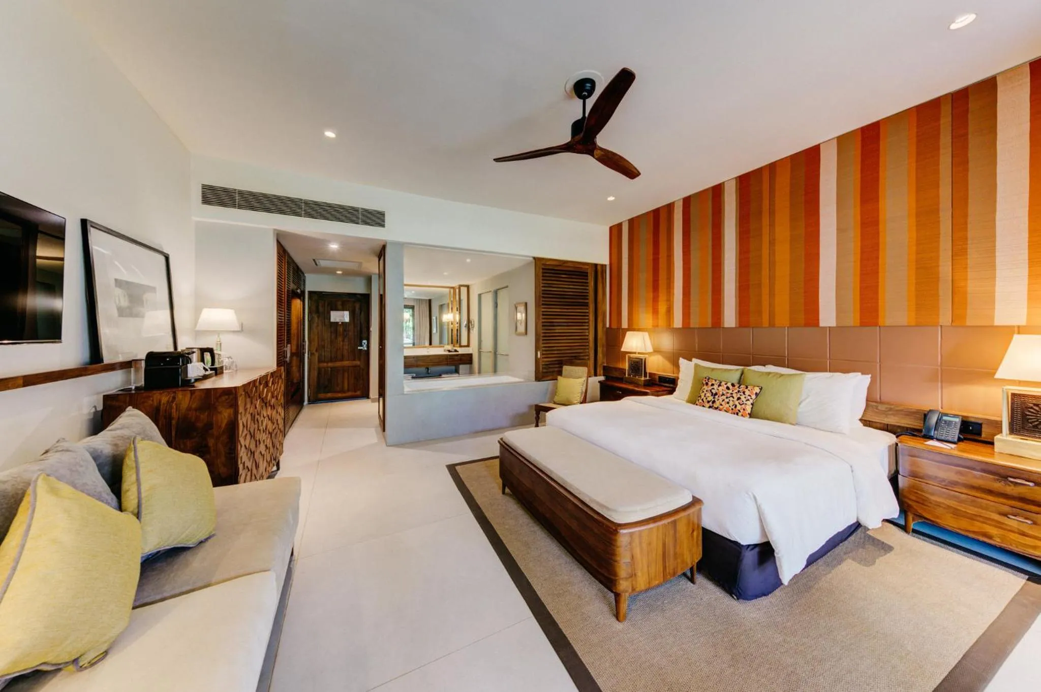 Photo of the whole room, Bed in Cinnamon Bentota Beach - Signature Selection