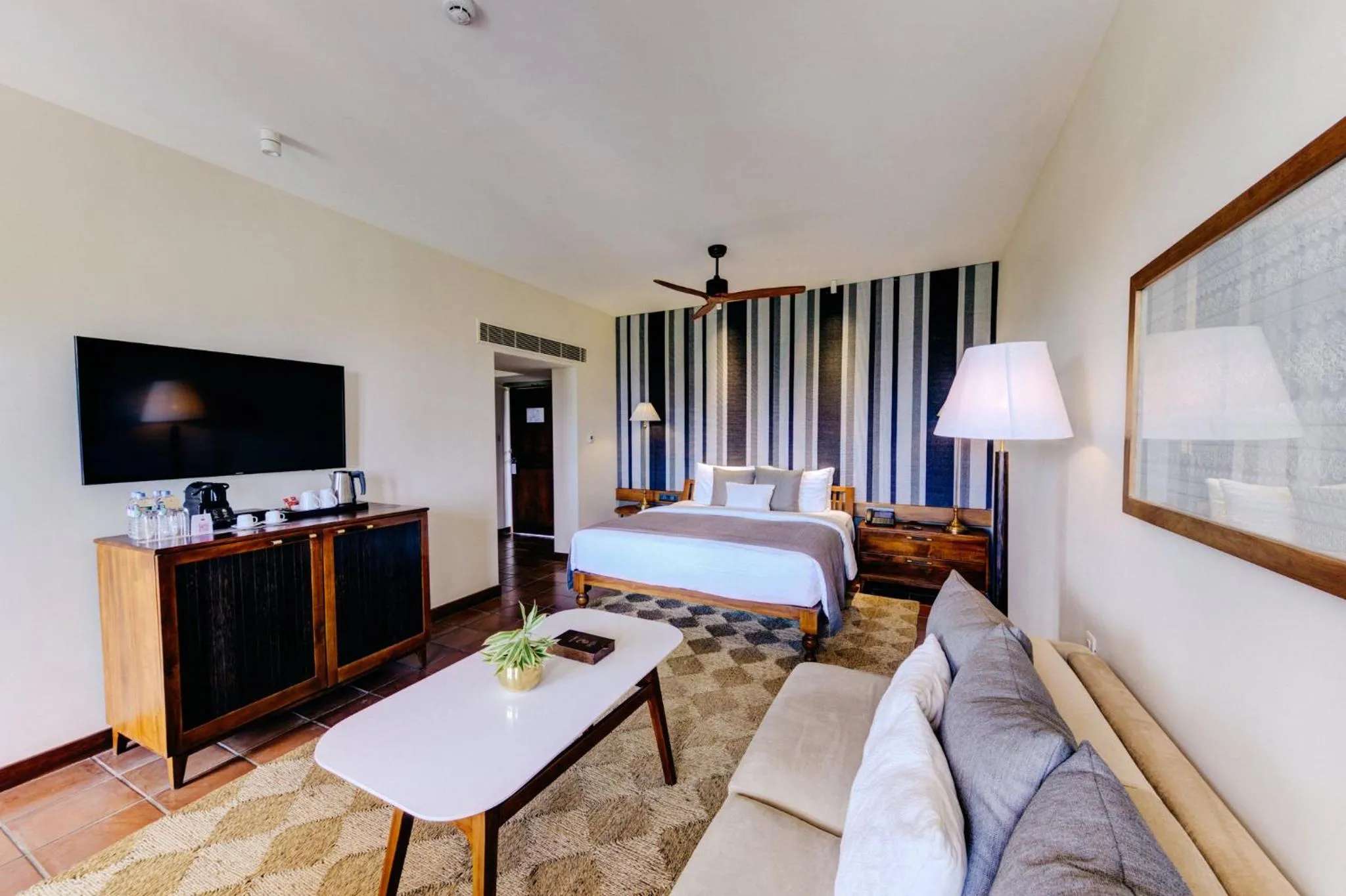 Photo of the whole room, Bed in Cinnamon Bentota Beach - Signature Selection