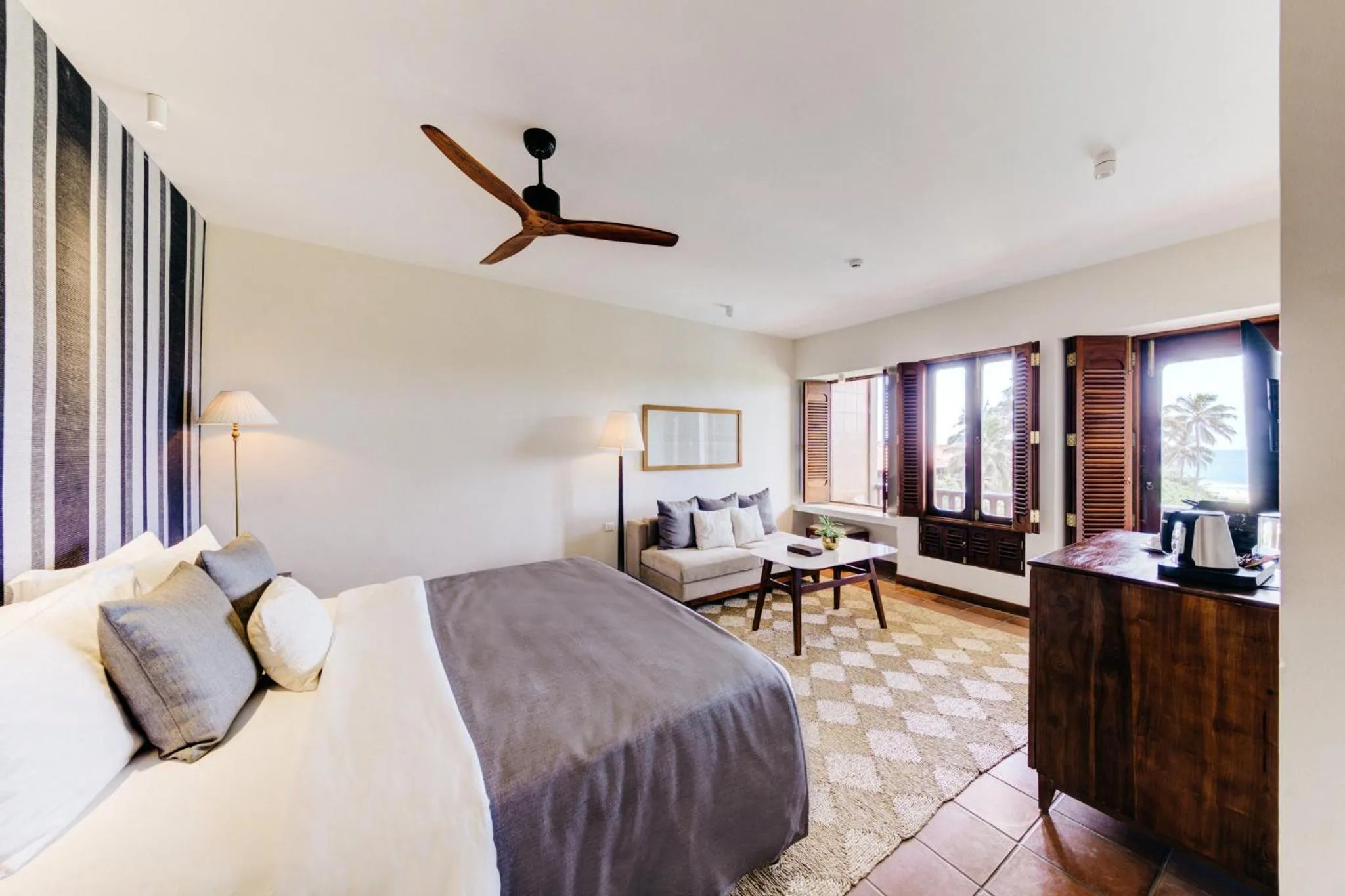 Bedroom, Bed in Cinnamon Bentota Beach - Signature Selection