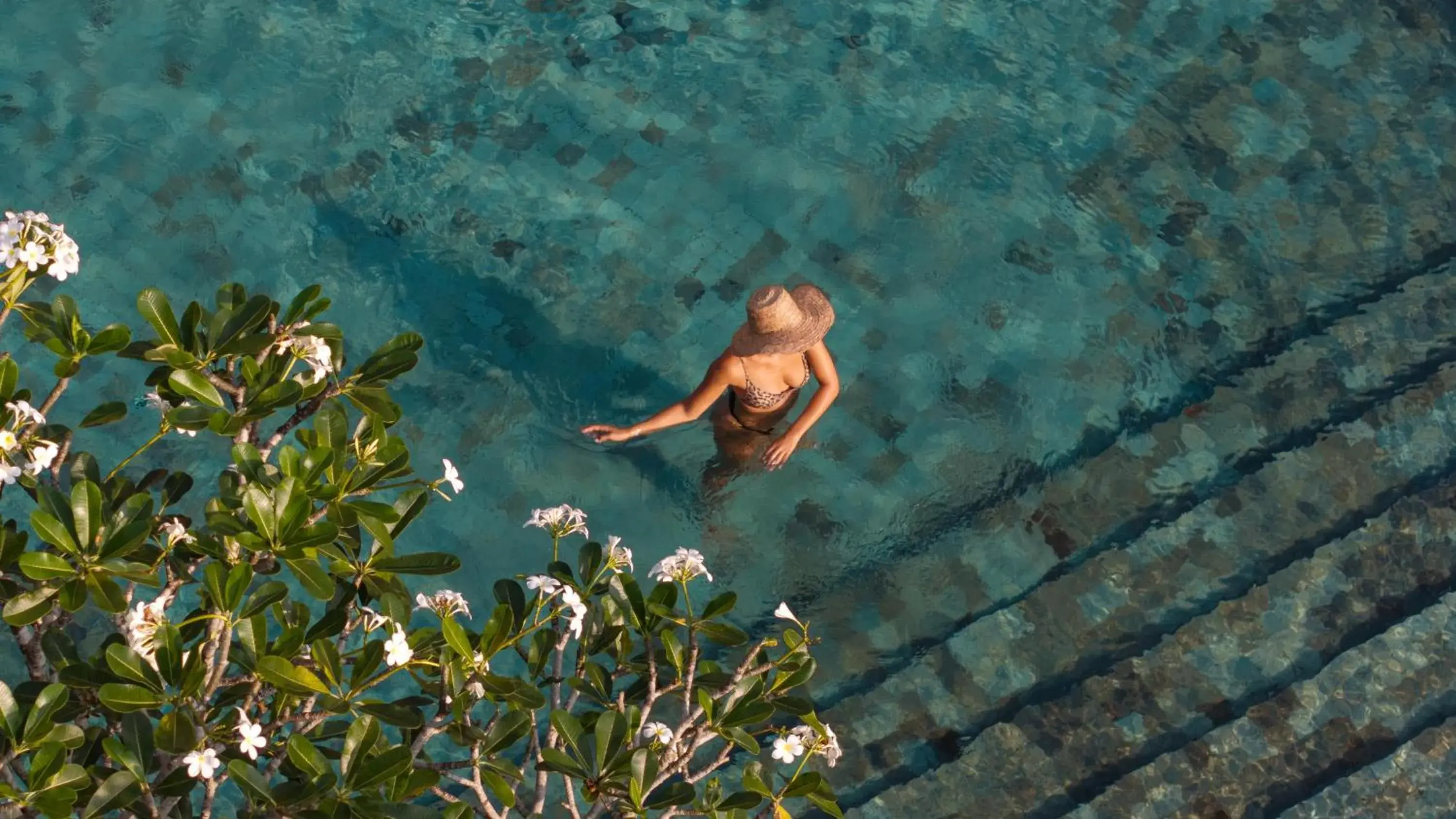 Swimming pool in Cinnamon Bentota Beach - Signature Selection Swimming pool in Cinnamon Bentota Beach - Signature Selection