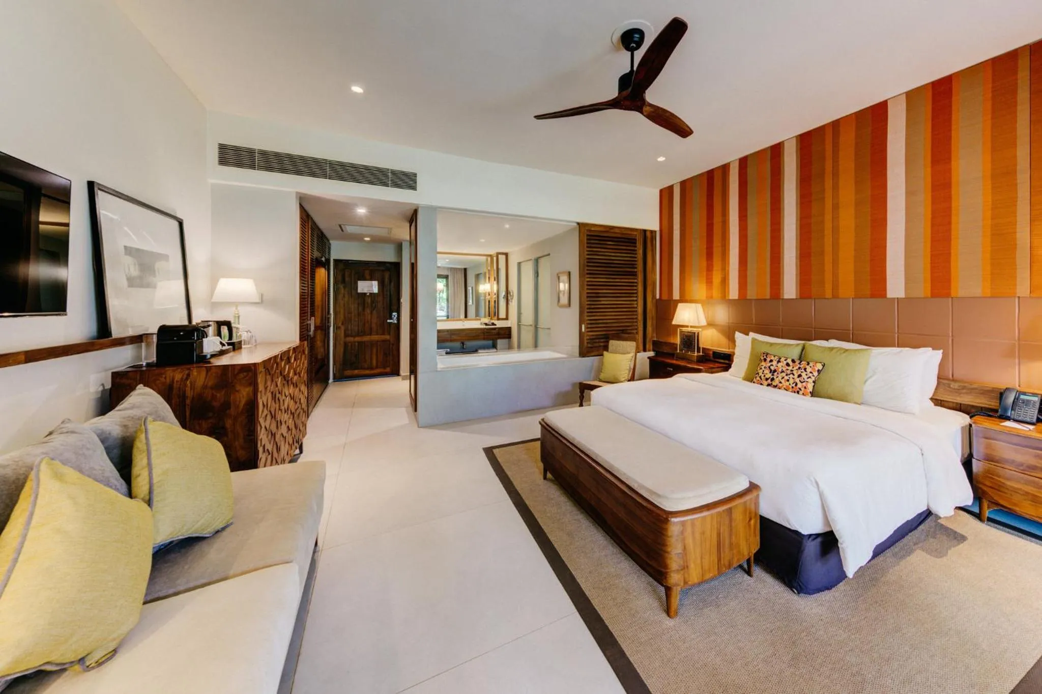 Bedroom, Bed in Cinnamon Bentota Beach - Signature Selection