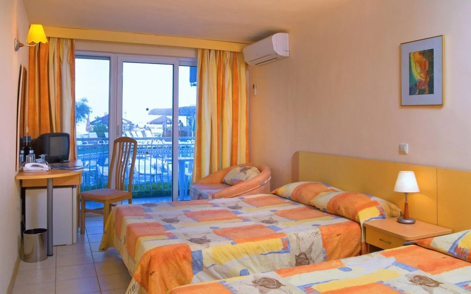 Bed in Kaliopa Hotel