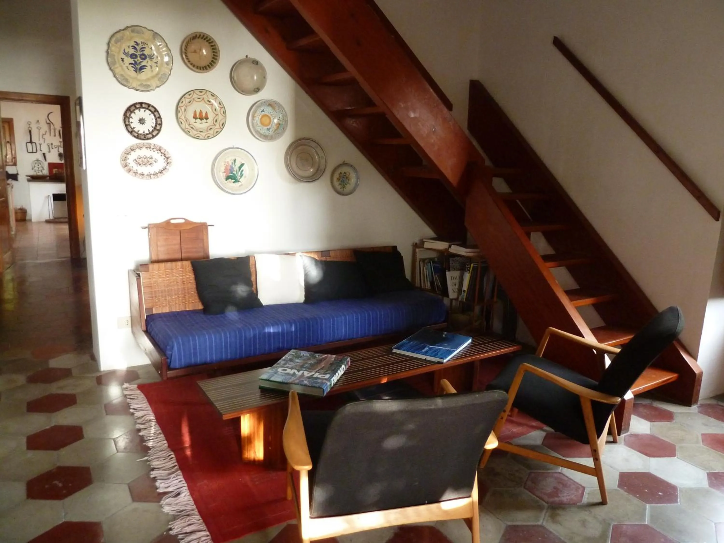 Communal lounge/ TV room in Casa Puccini B&B Maratea
