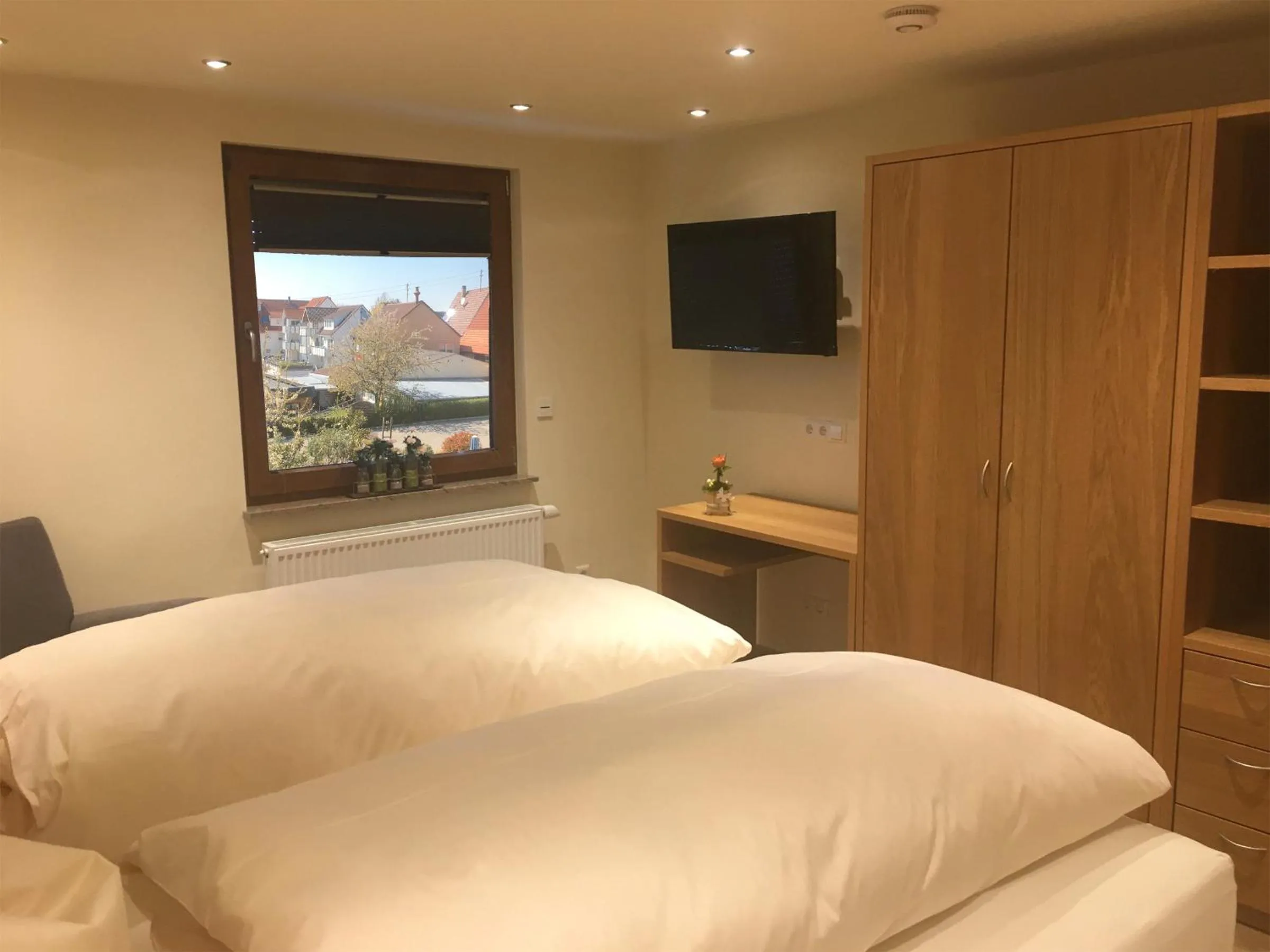 Living room, Bed in Gasthof Zum Ochsen