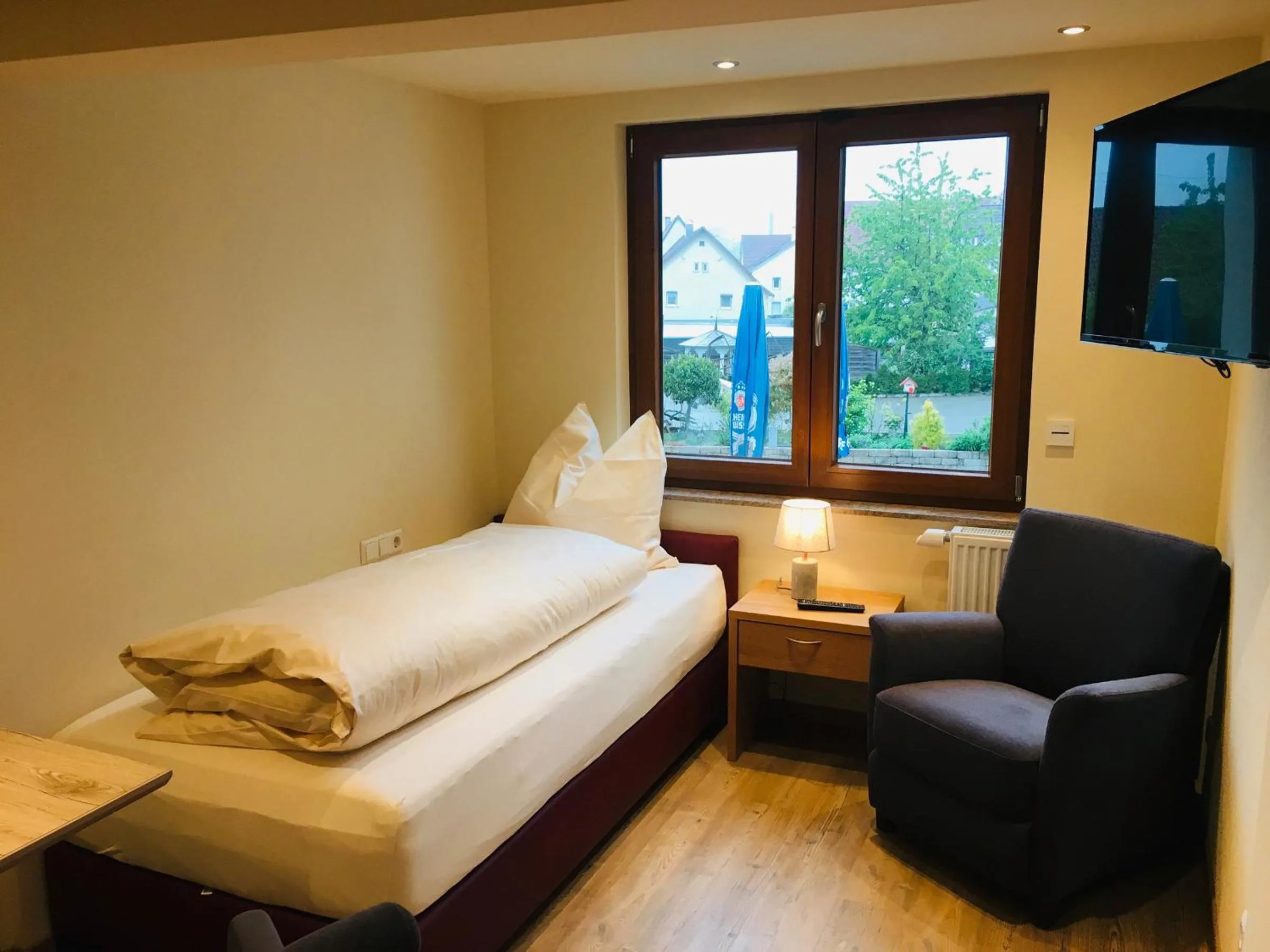 Property building, Bed in Gasthof Zum Ochsen