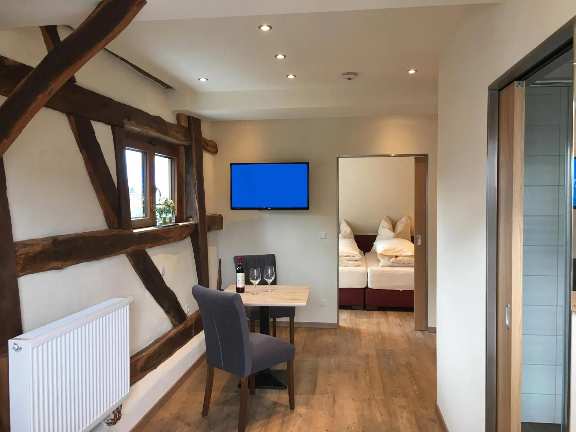 Property building, Bed in Gasthof Zum Ochsen