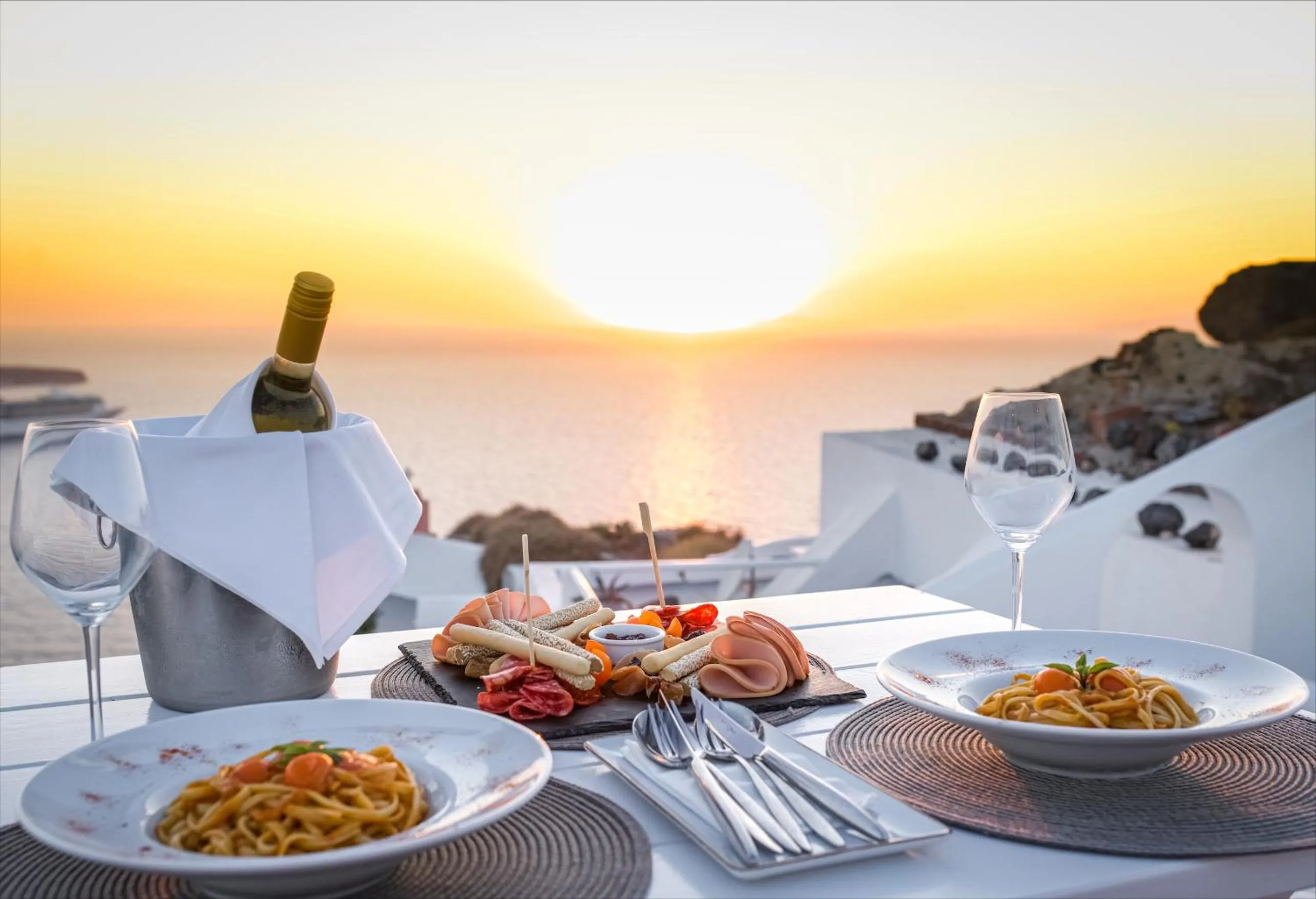 Restaurant/places to eat in Marizan Caves & Villas