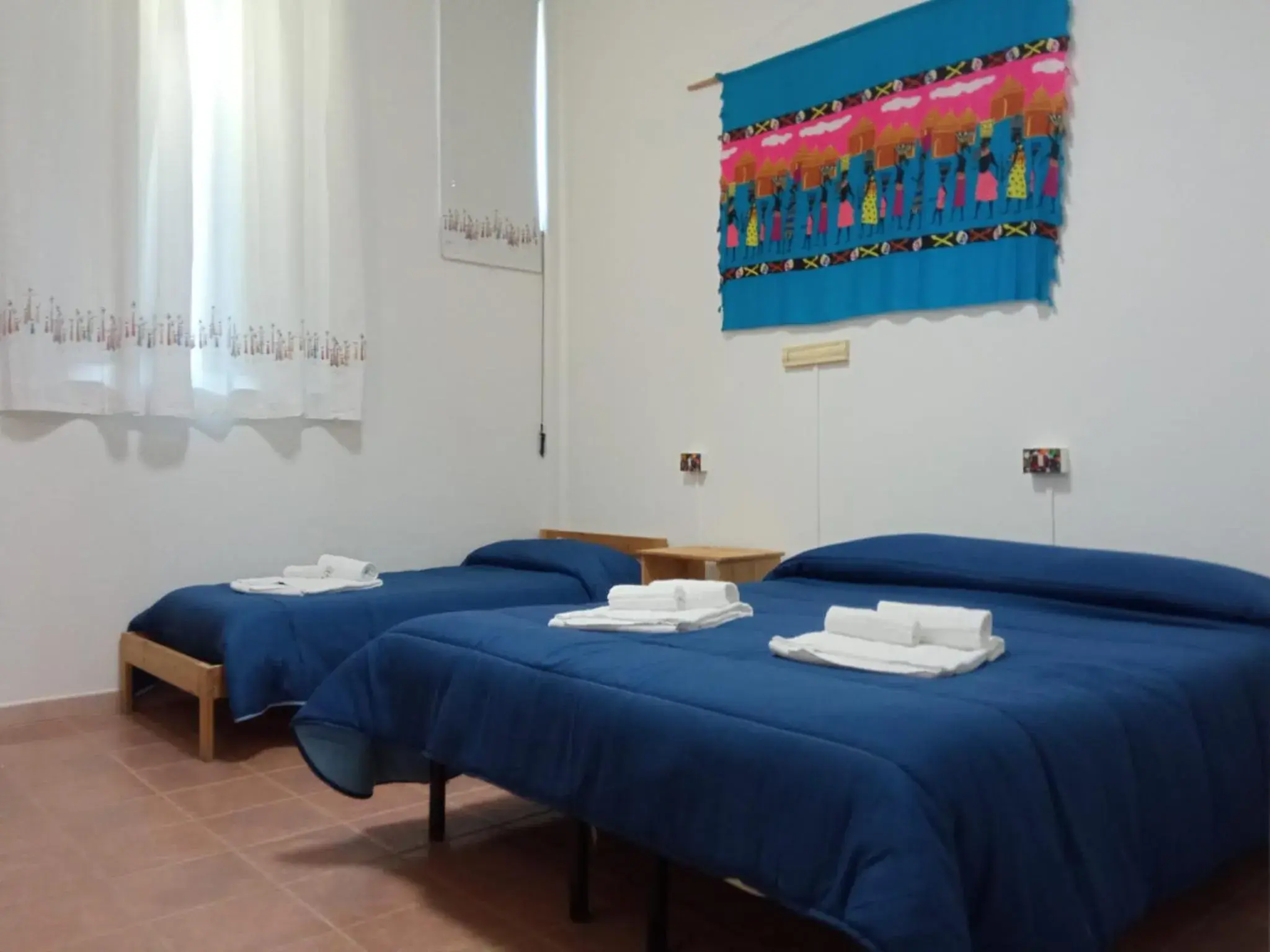 Triple Room - Disability Access in Beteyà Hostel Don Bosco Triple Room - Disability Access in Beteyà Hostel Don Bosco