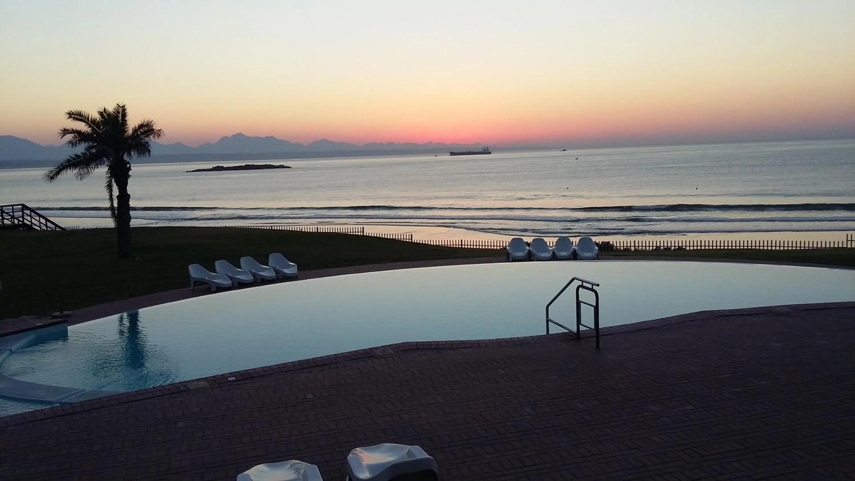 Swimming pool in Beach Club Self Catering Apartments