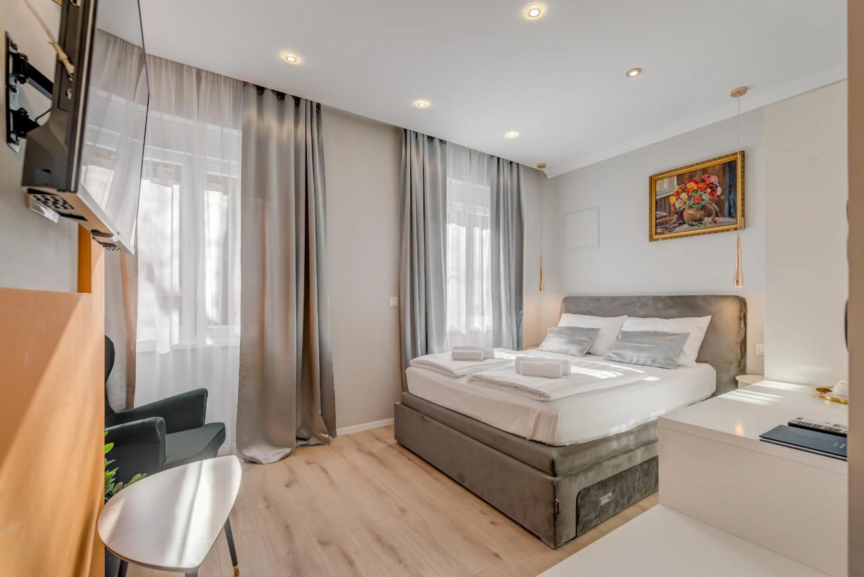 Bedroom, Bed in Piano Suites