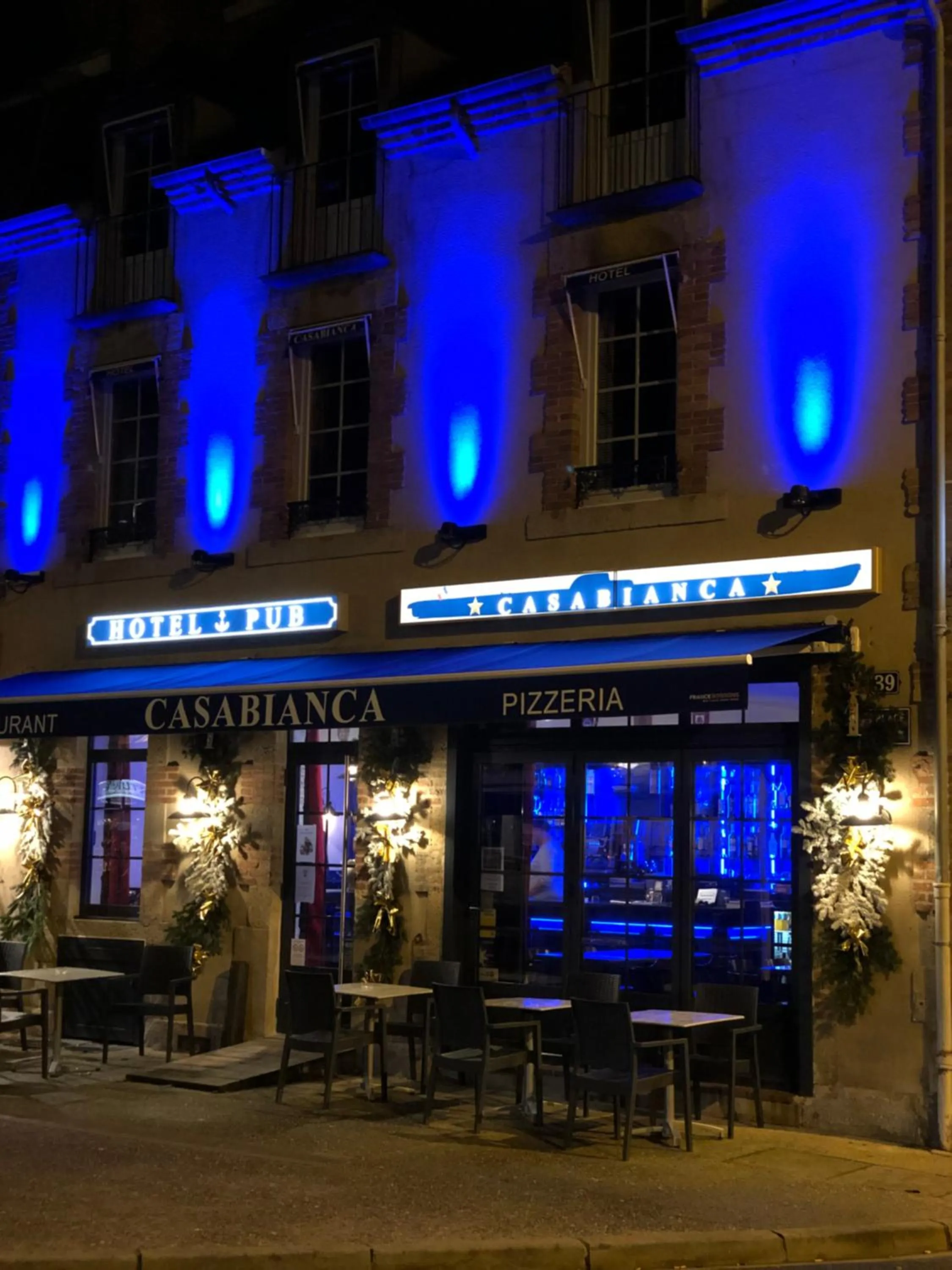 Restaurant/places to eat in Hôtel Casabianca