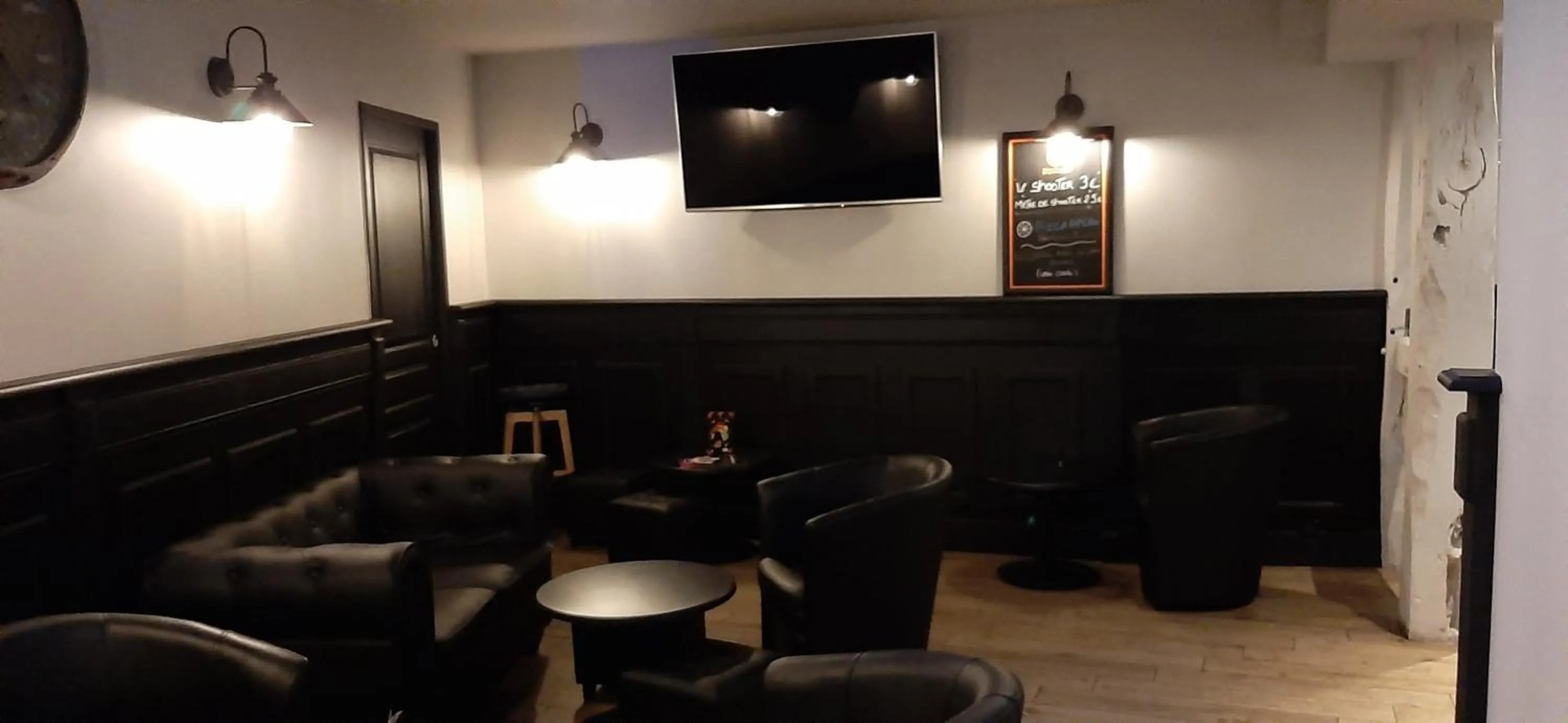 TV and multimedia in Hôtel Casabianca