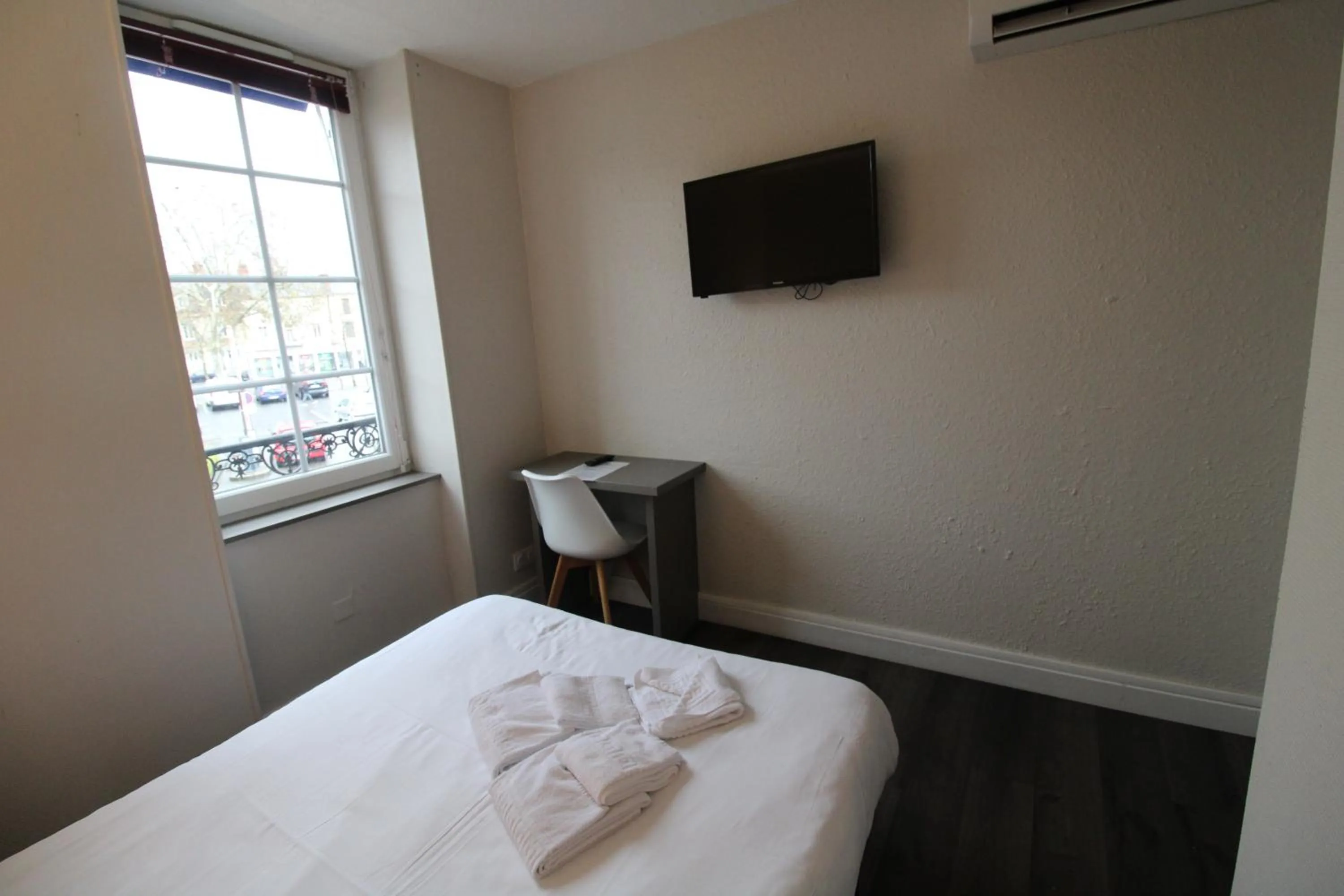 Bedroom in Hôtel Casabianca