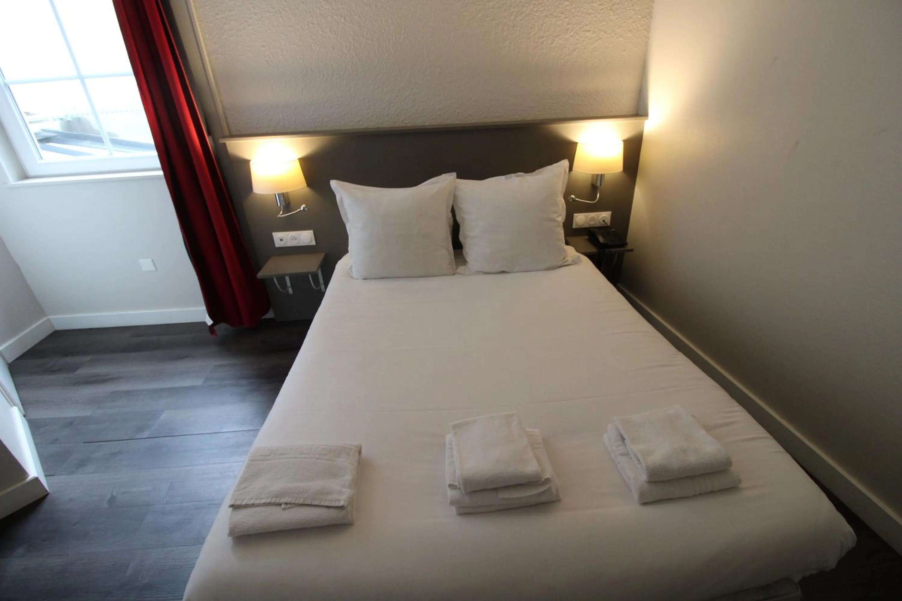 Bedroom in Hôtel Casabianca