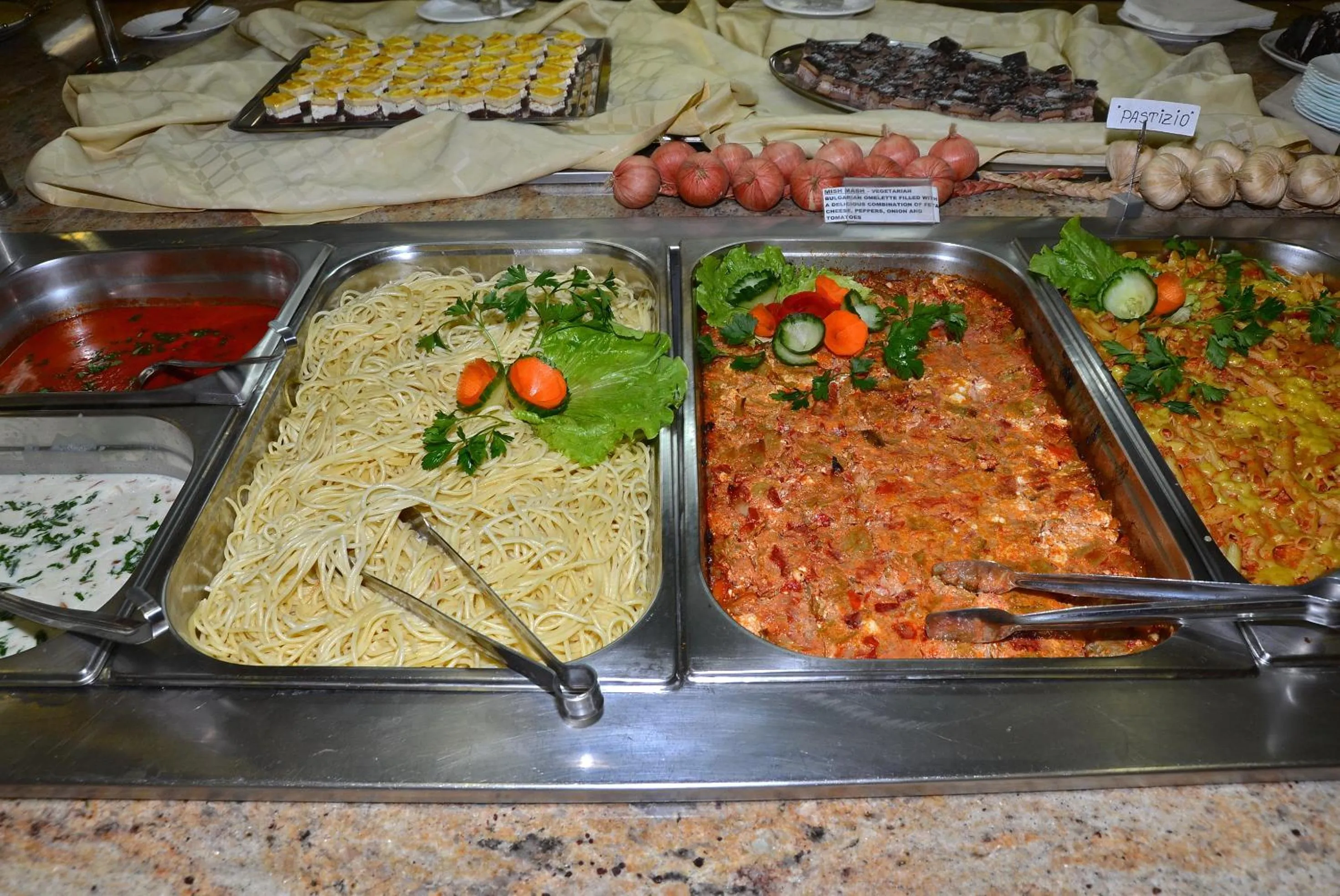 Food in Diamond Hotel - All Inclusive