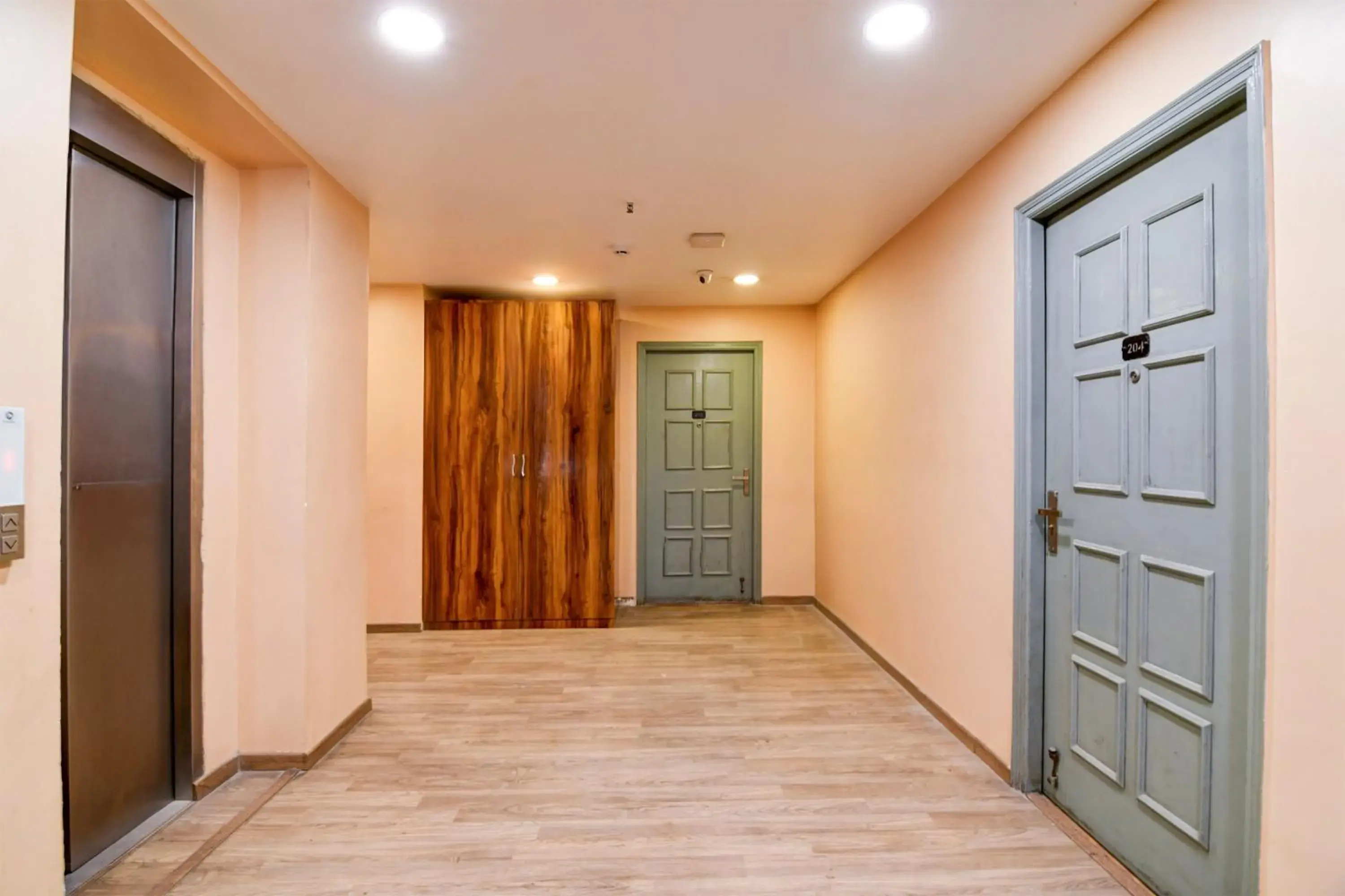 Lobby or reception in Super Townhouse VIP Road Formerly The Sky Lobby or reception in Super Townhouse VIP Road Formerly The Sky