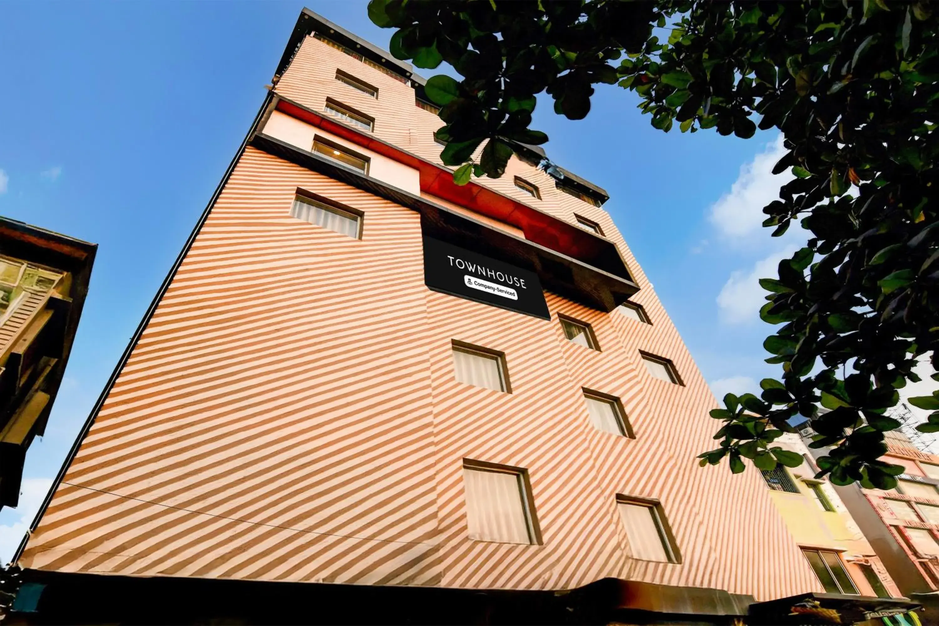 Facade/entrance in Super Townhouse VIP Road Formerly The Sky Facade/entrance in Super Townhouse VIP Road Formerly The Sky