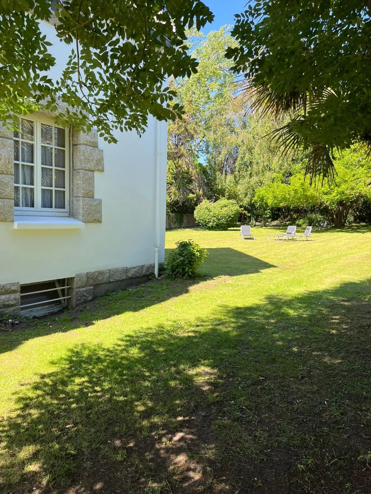 Garden in Hôtel An Ti Gwenn