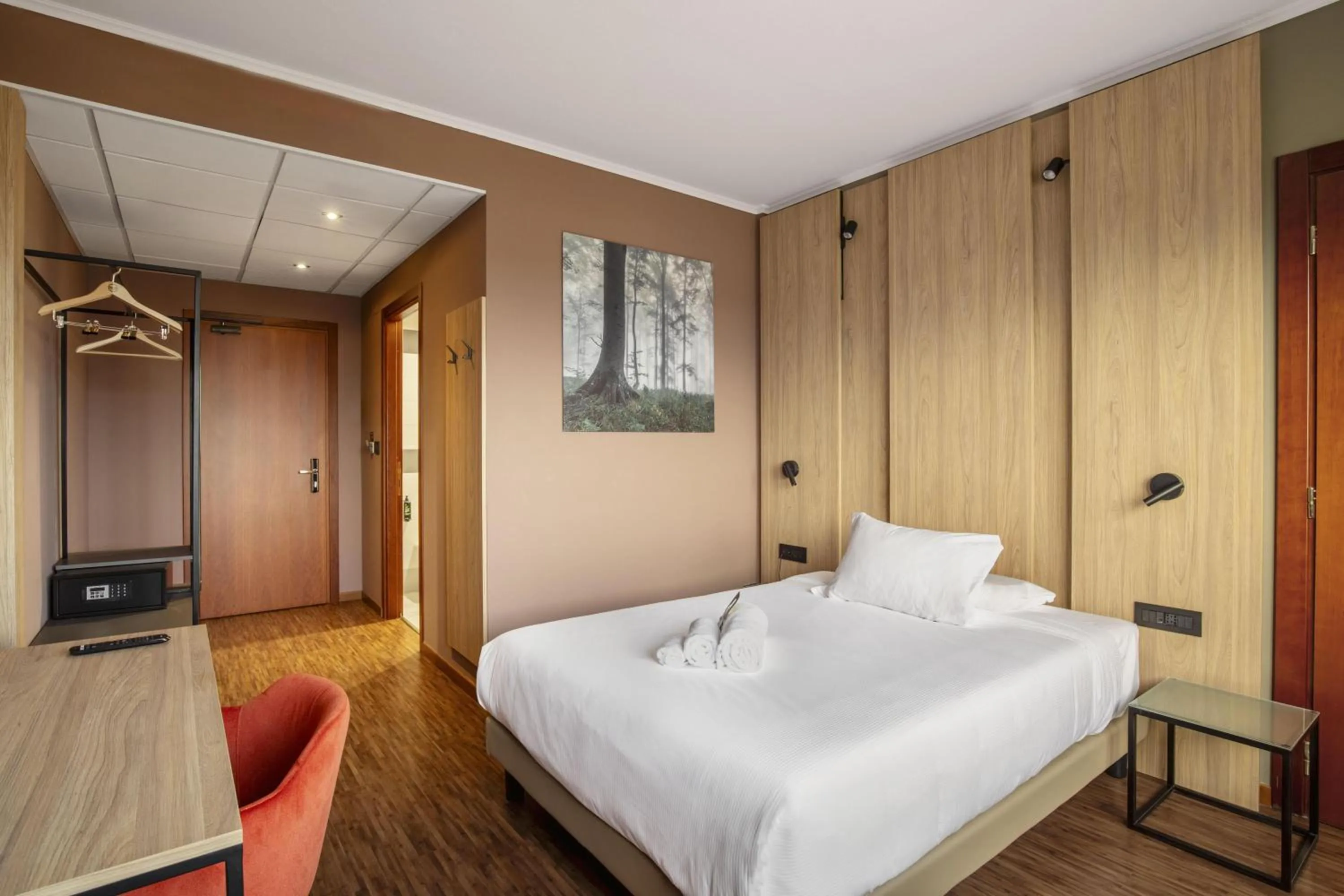 Photo of the whole room, Bed in B&B HOTEL Cuneo Cristal