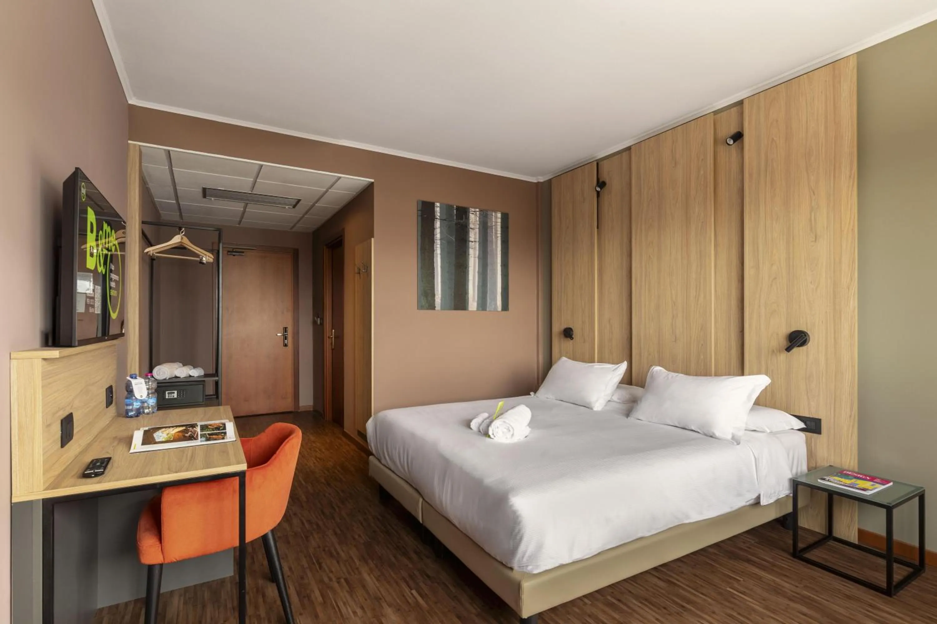 Photo of the whole room, Bed in B&B HOTEL Cuneo Cristal