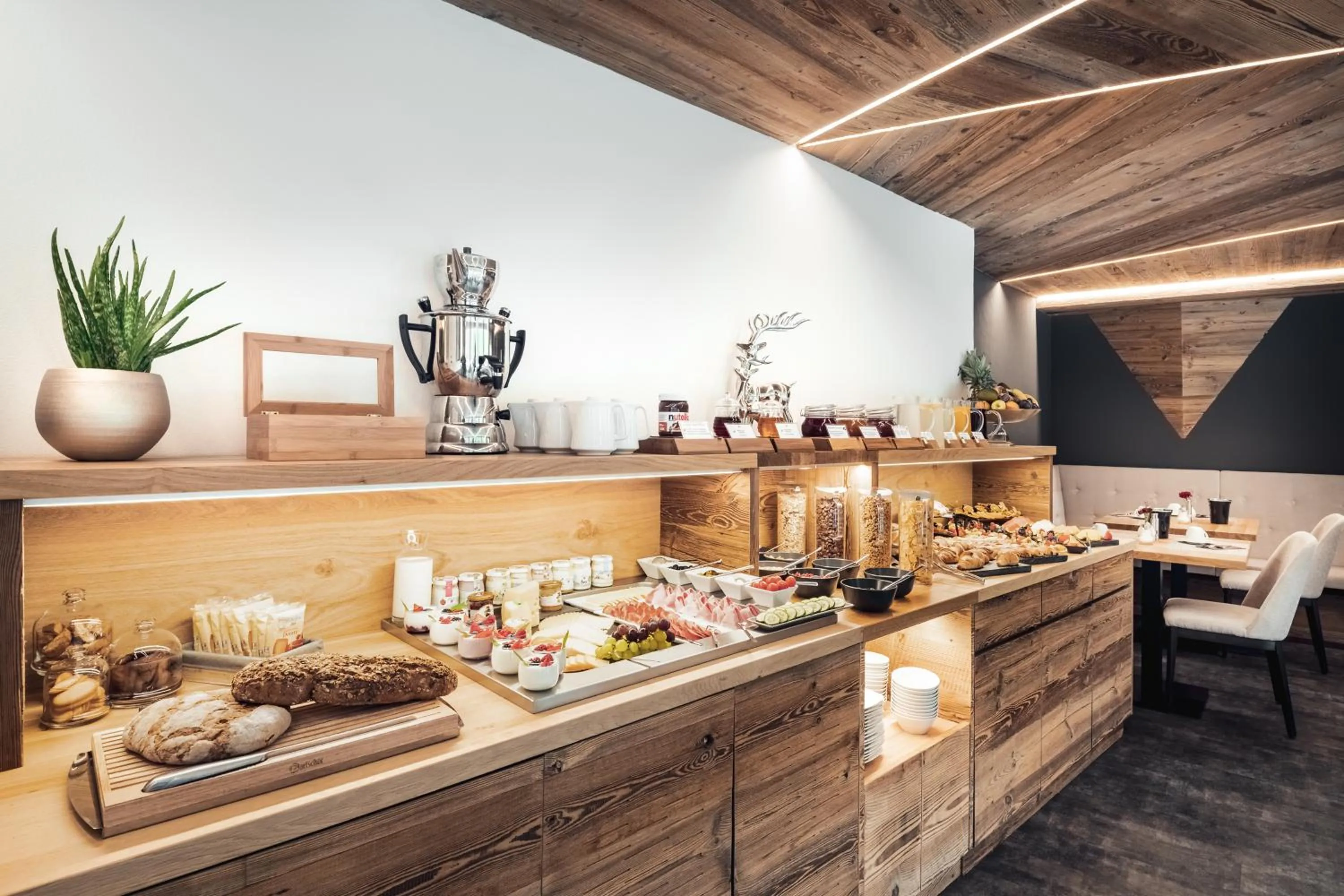 Les Dolomites Mountain Lodges