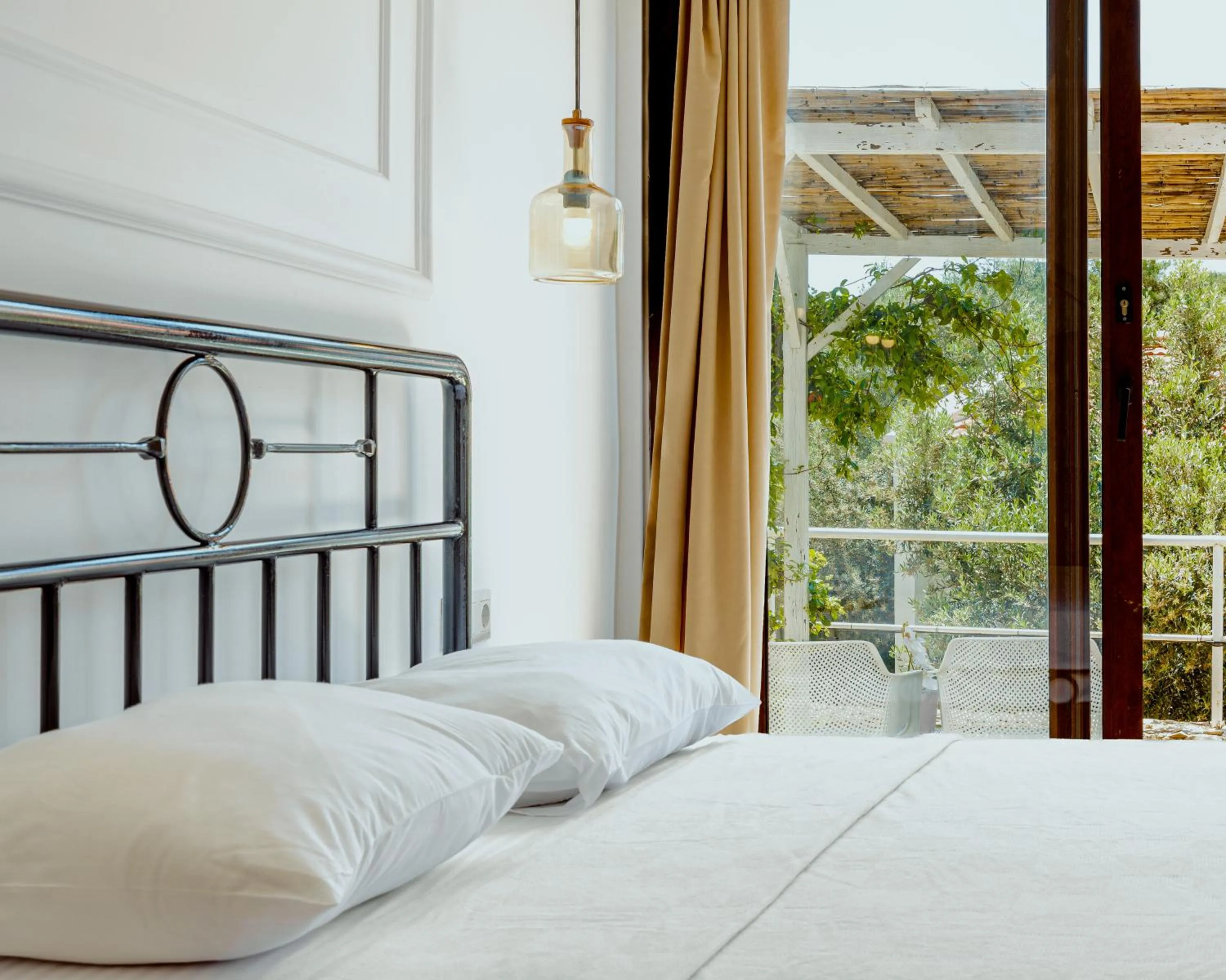 Bed in Sea Garden Kaş Hotel