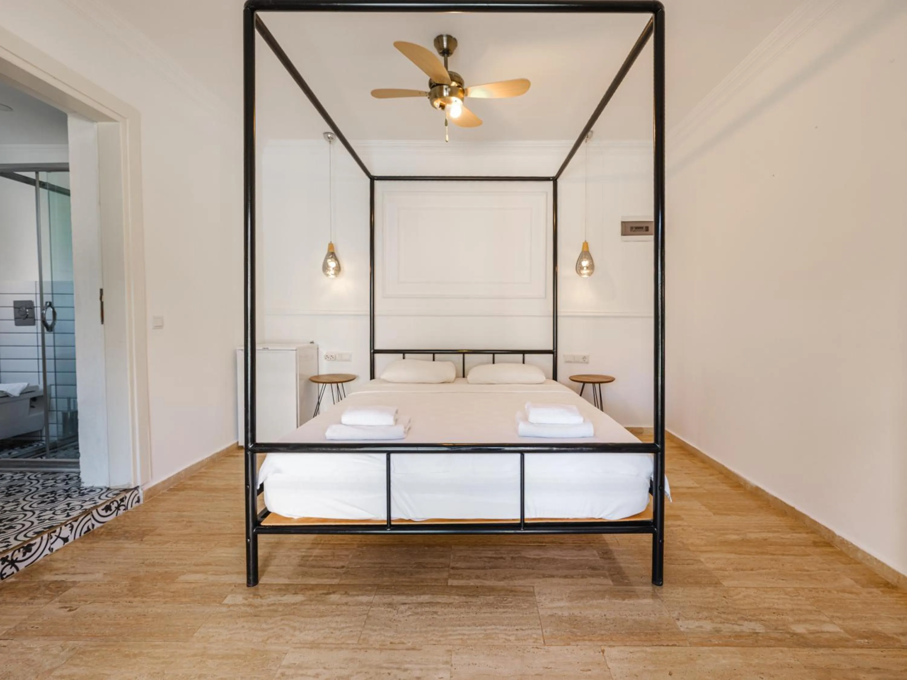 Photo of the whole room, Bed in Sea Garden Kaş Hotel