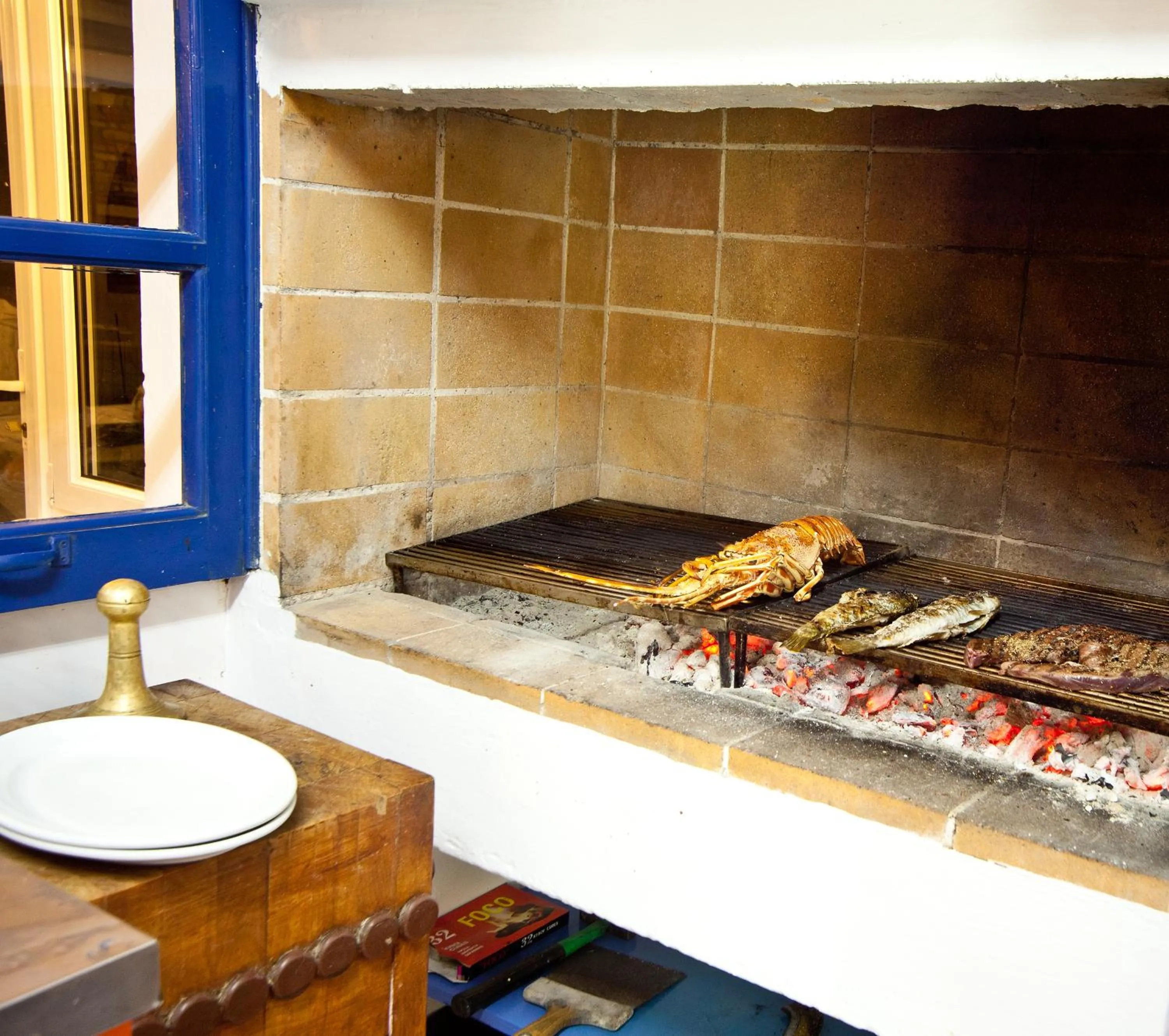 Restaurant/places to eat in Pavlos Place