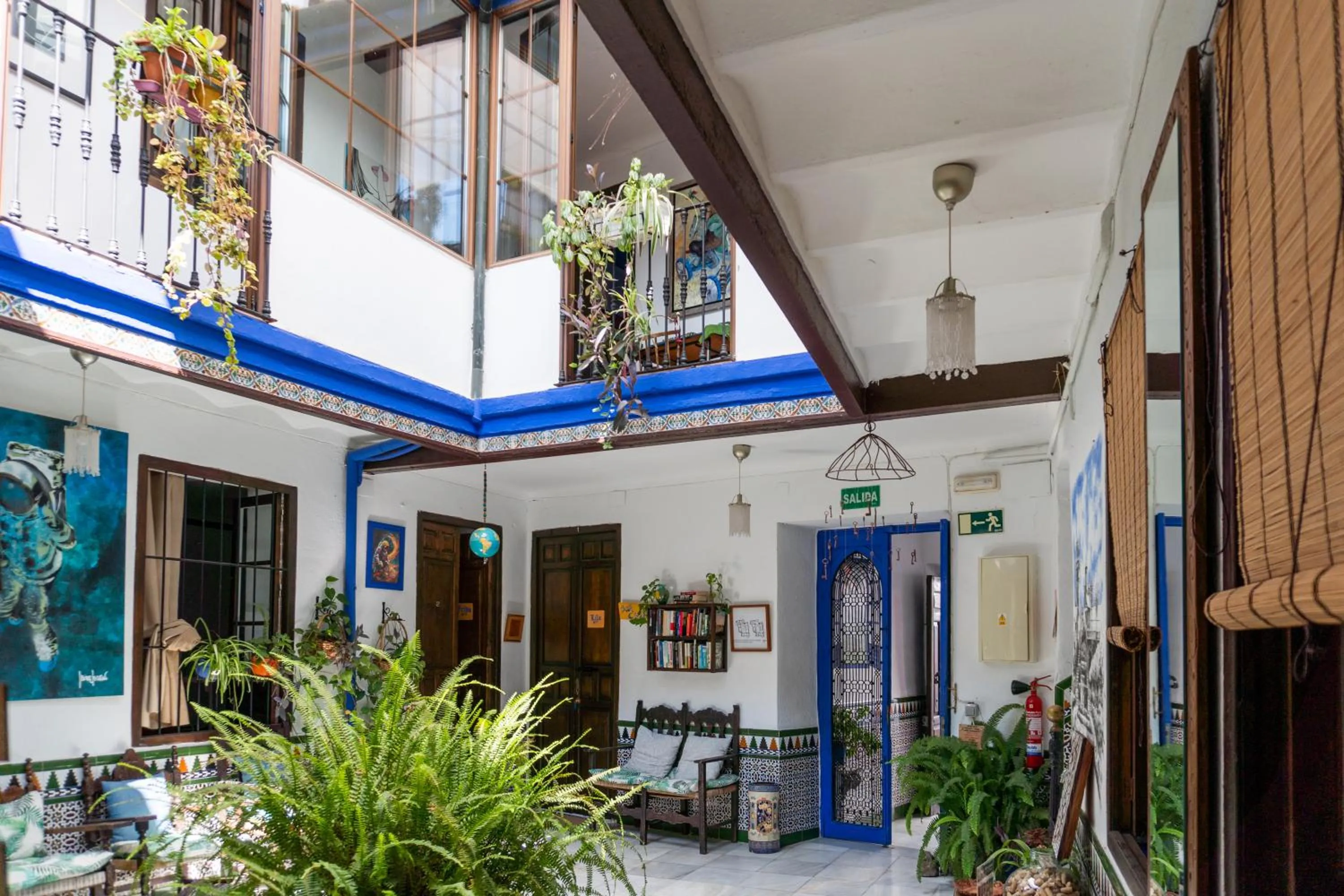 Patio in Backpacker Al-Katre