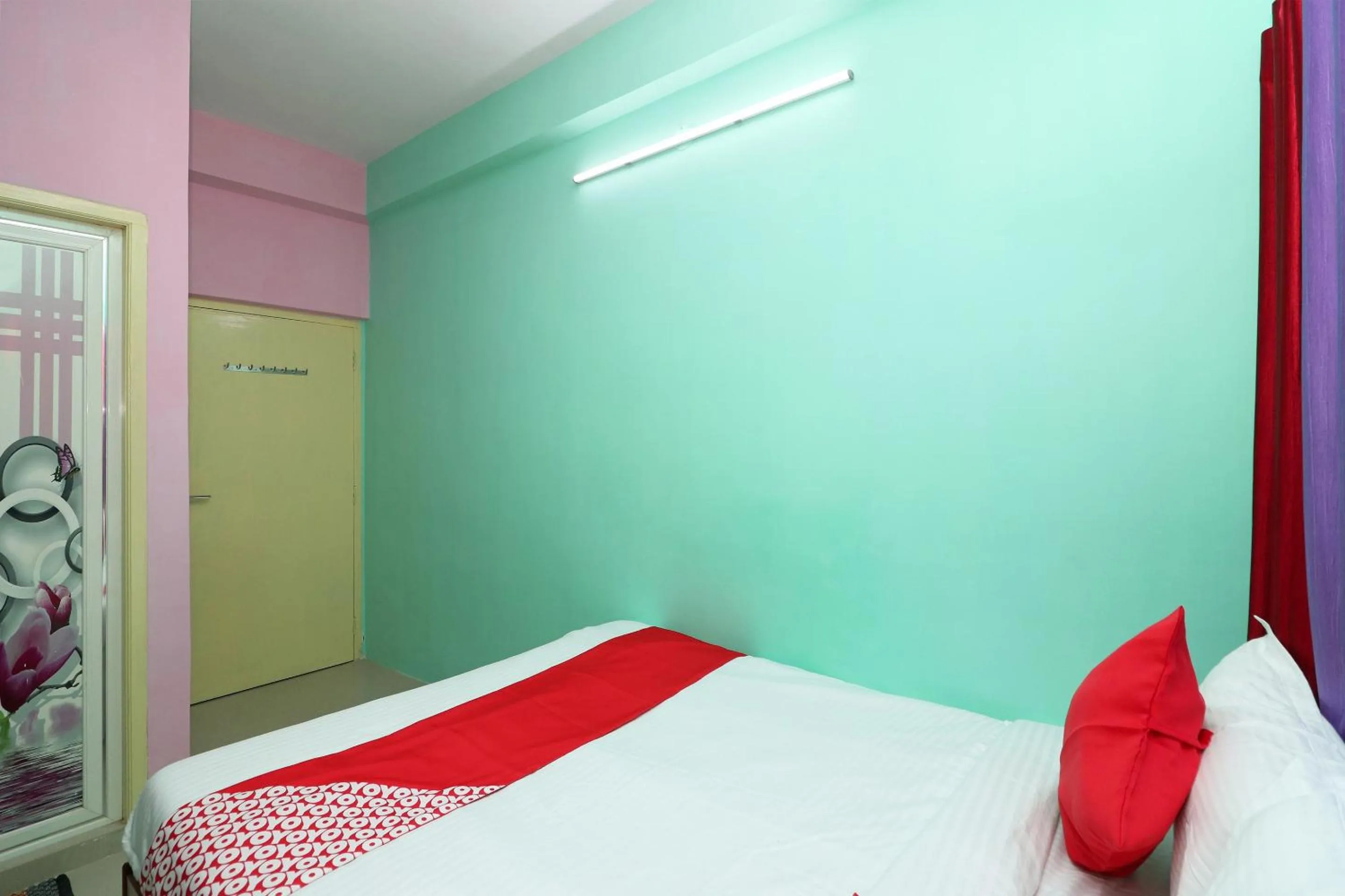 Bedroom, Bed in Hotel O Apan