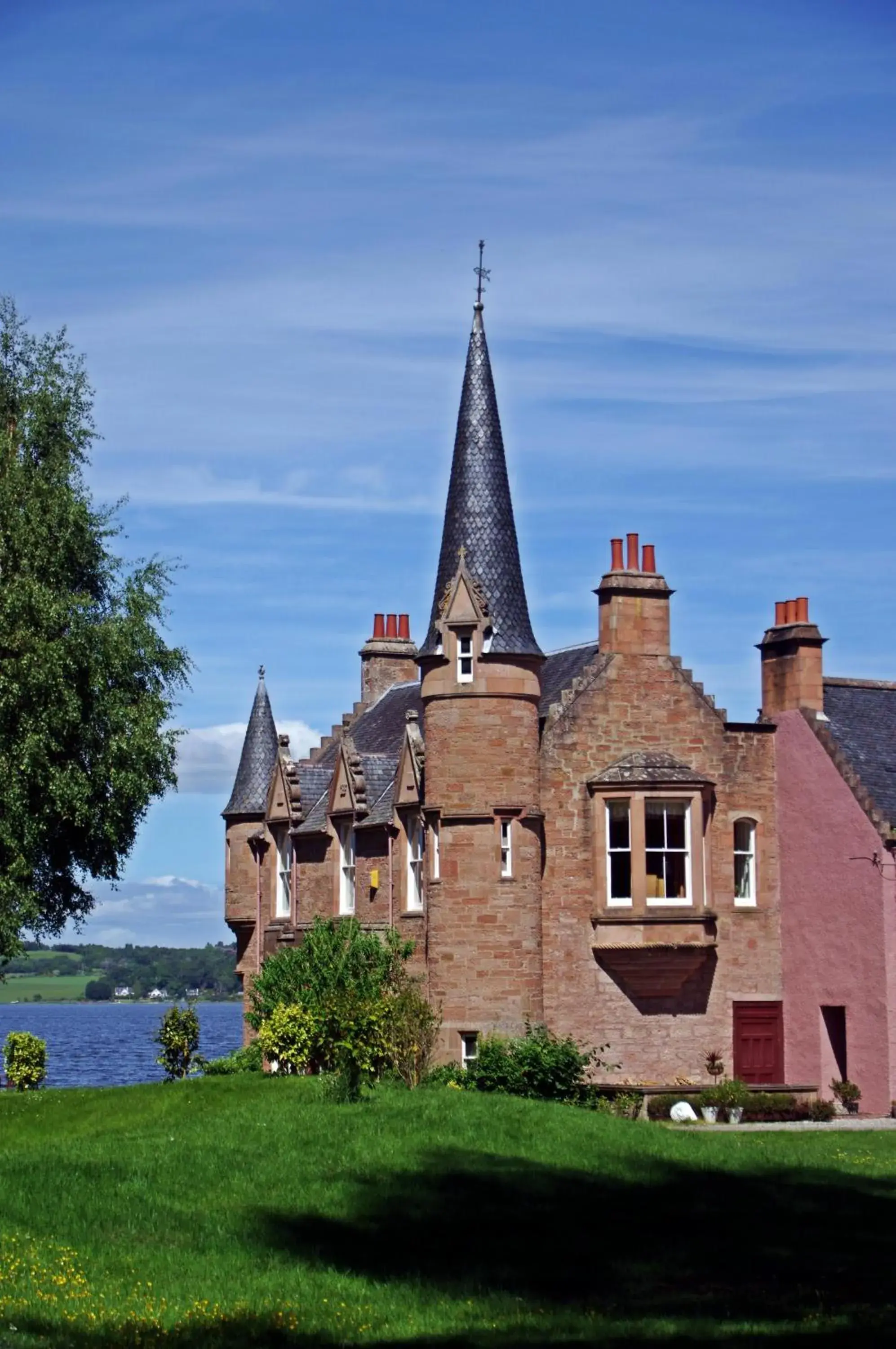 Garden view in Bunchrew House Hotel Garden view in Bunchrew House Hotel