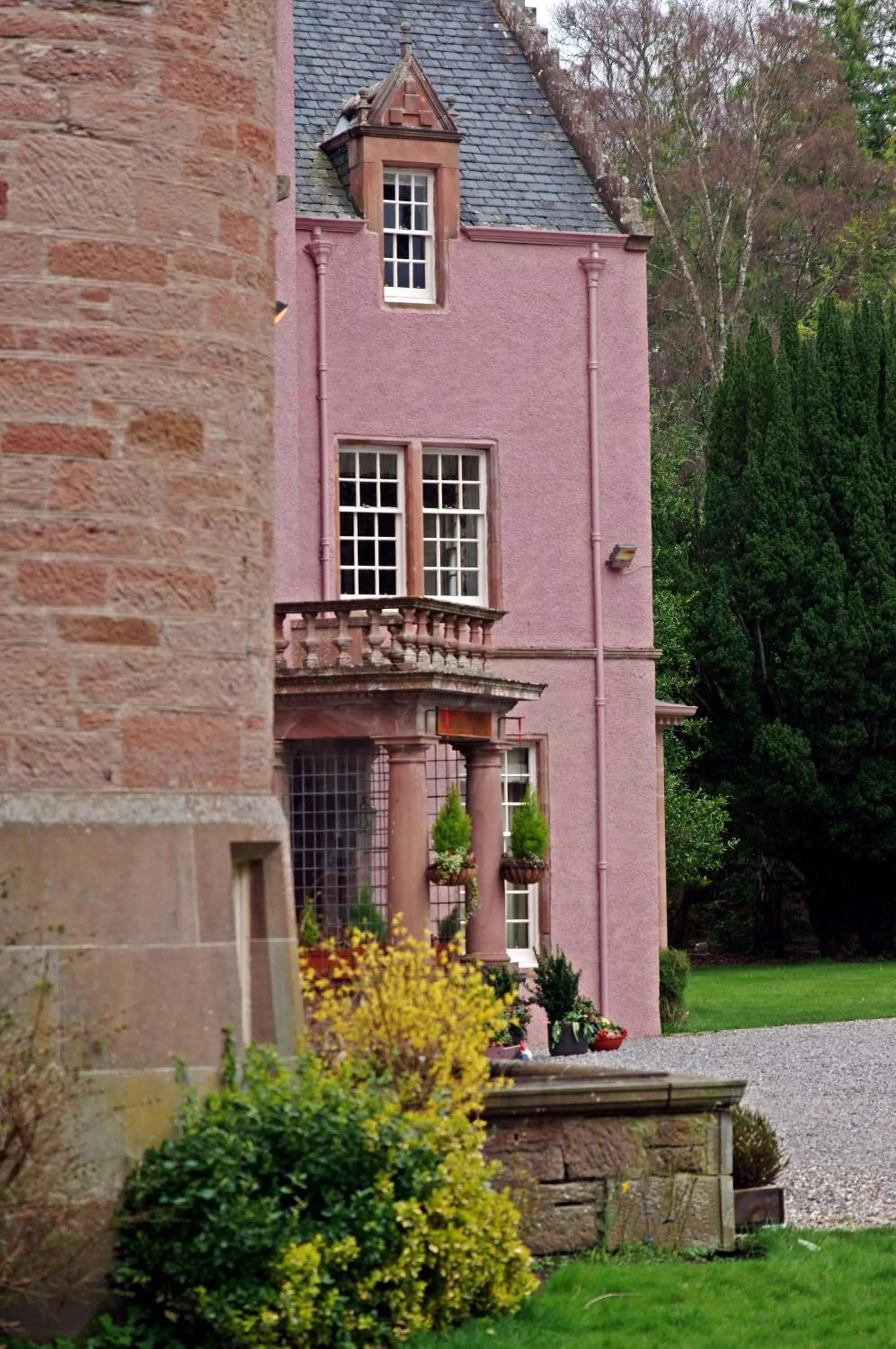 Facade/entrance in Bunchrew House Hotel