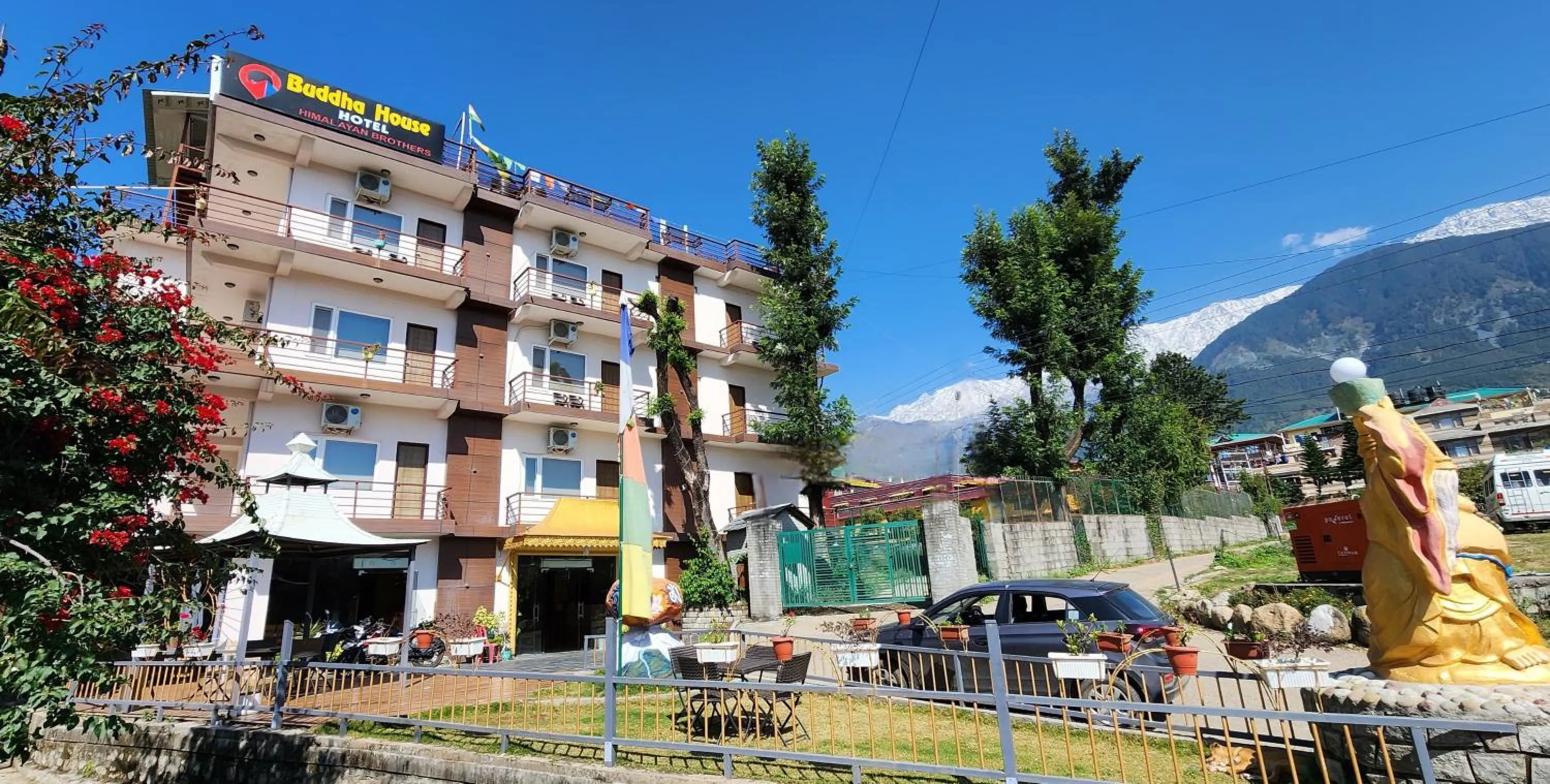 Property building in Hotel Buddha House Himalayan Brothers