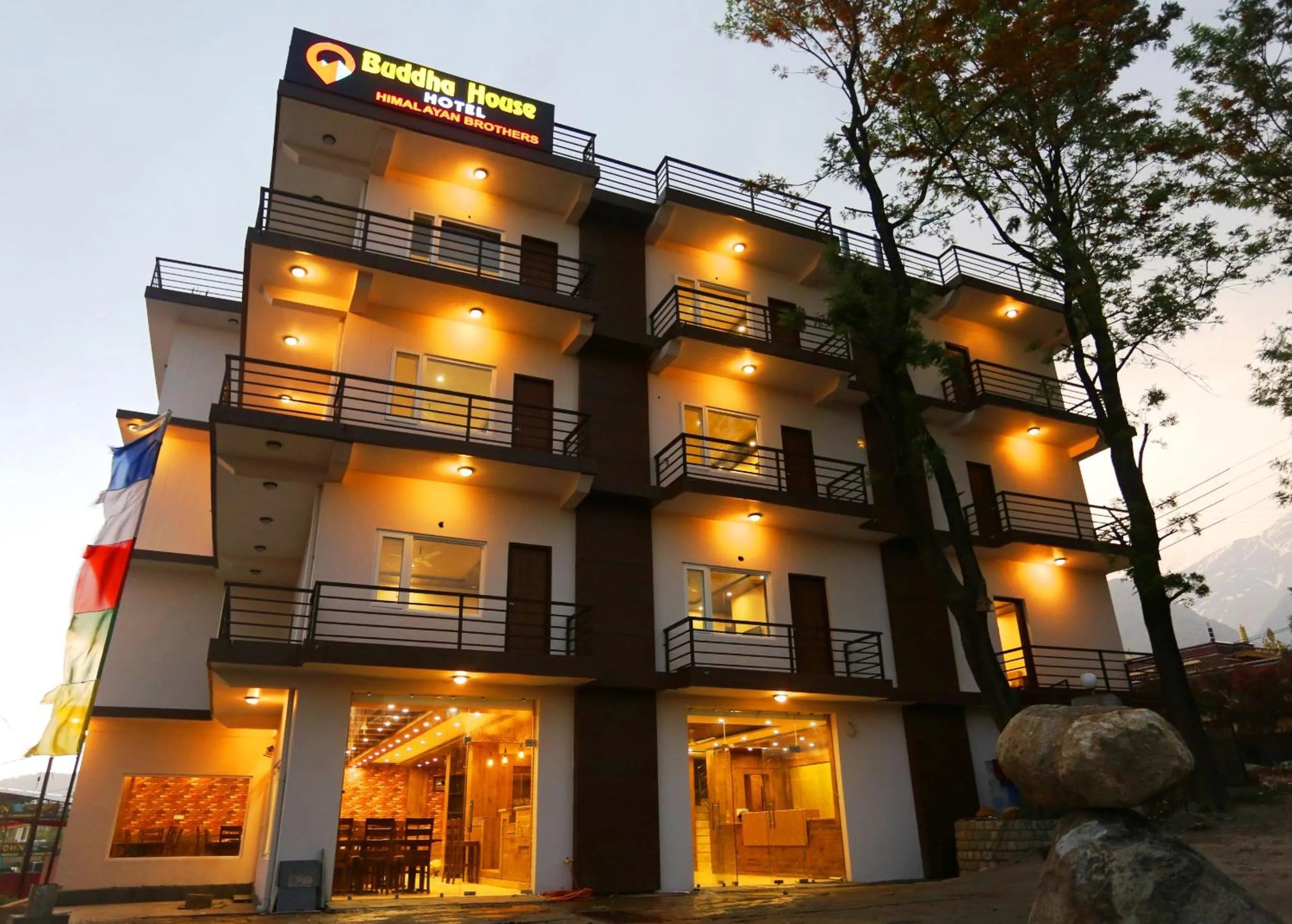 Facade/entrance in Hotel Buddha House Himalayan Brothers