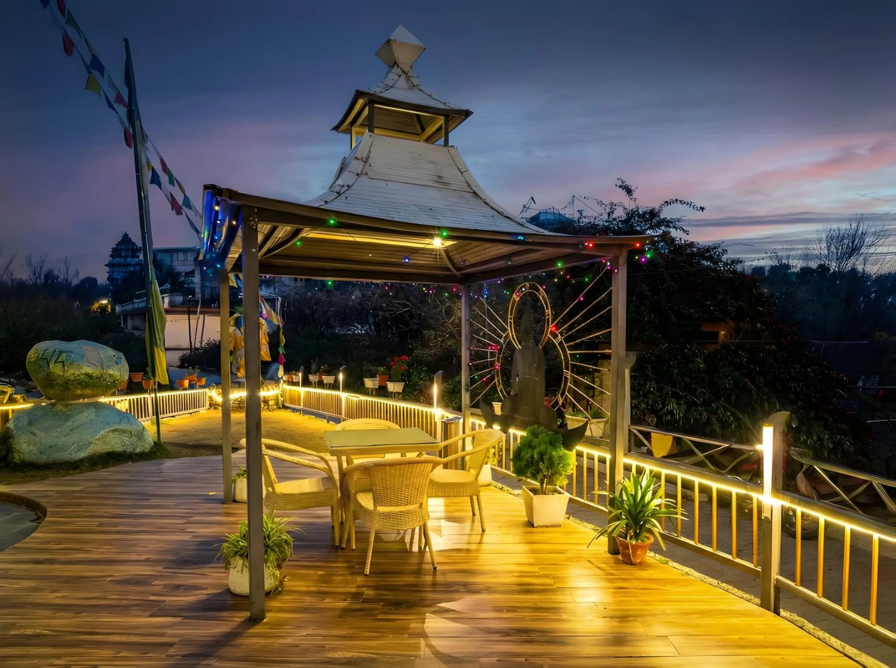 Garden view in Hotel Buddha House Himalayan Brothers