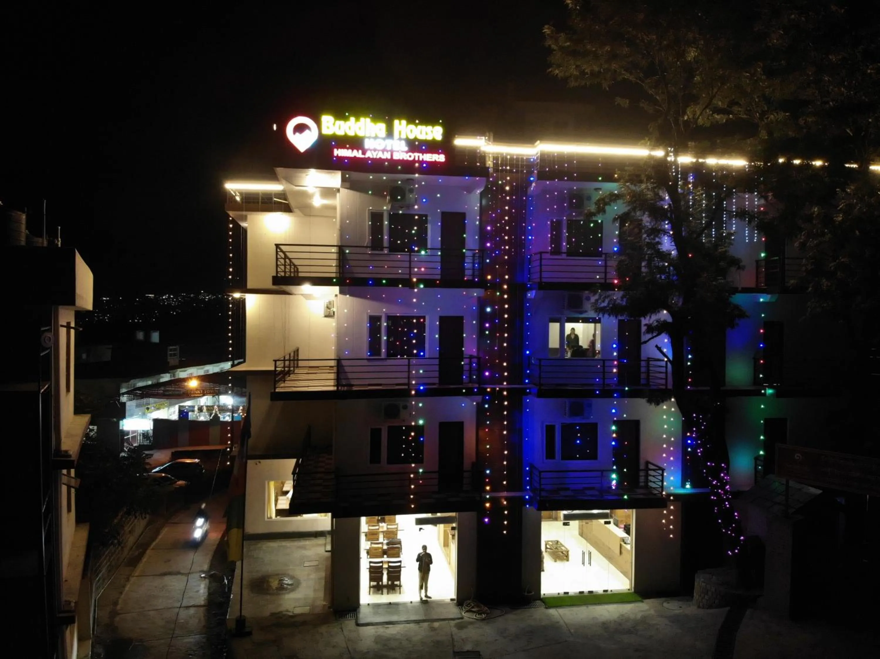 Facade/entrance in Hotel Buddha House Himalayan Brothers