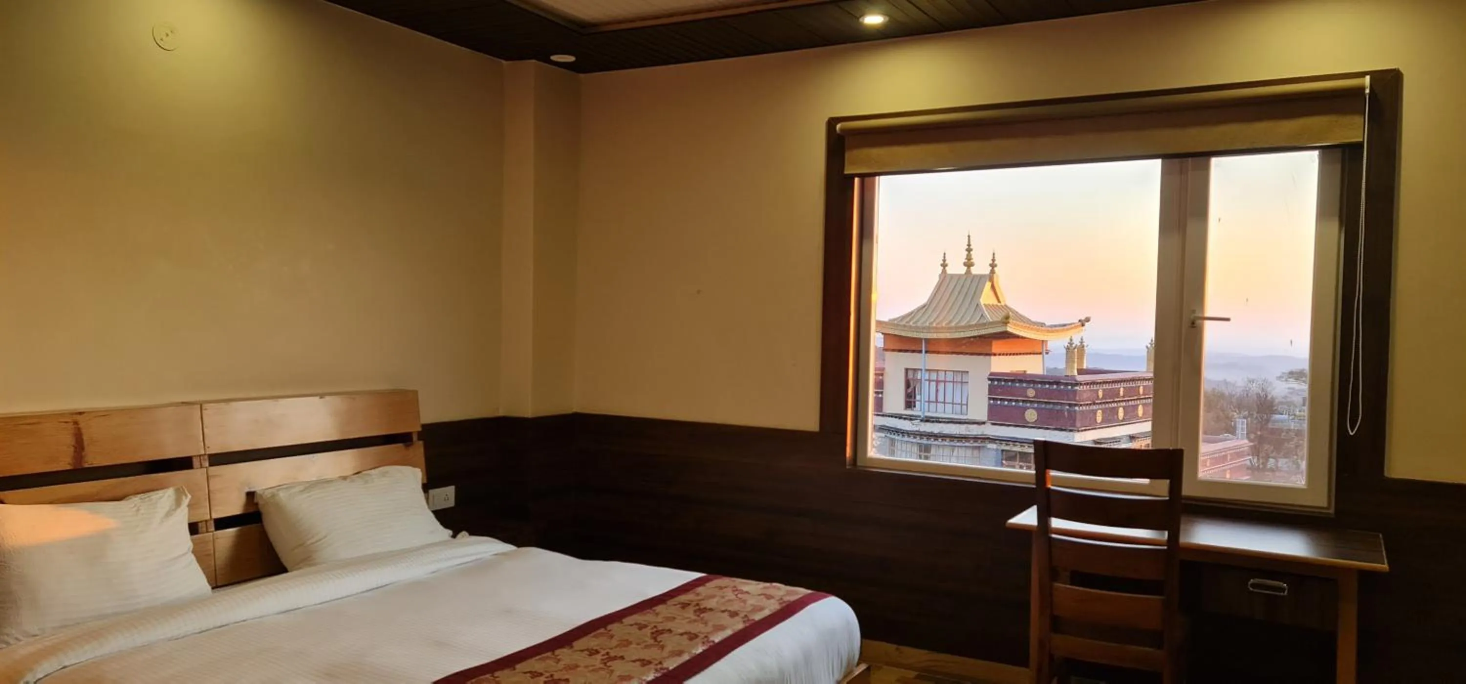 Mountain view, Bed in Hotel Buddha House Himalayan Brothers