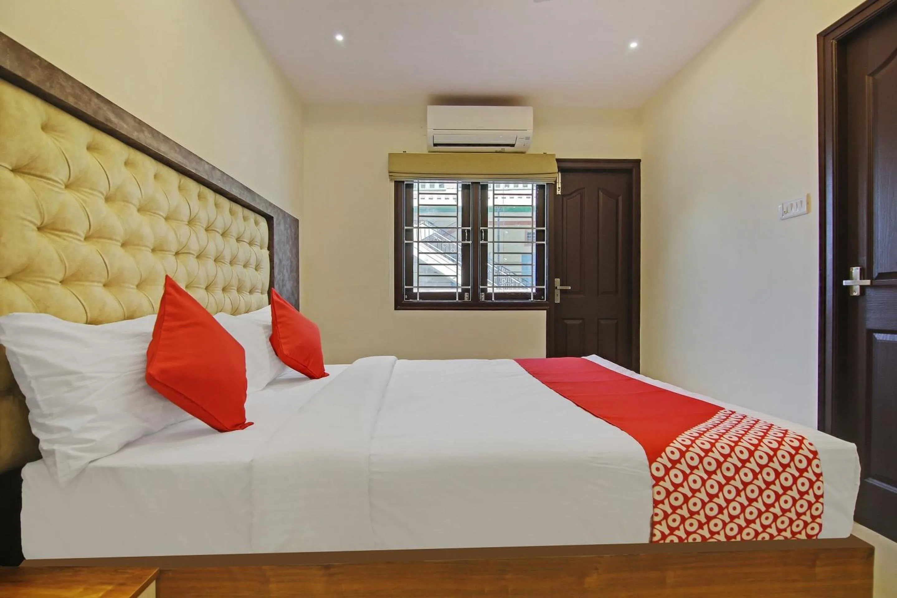 Bedroom in Super Collection O Withinn Hotel