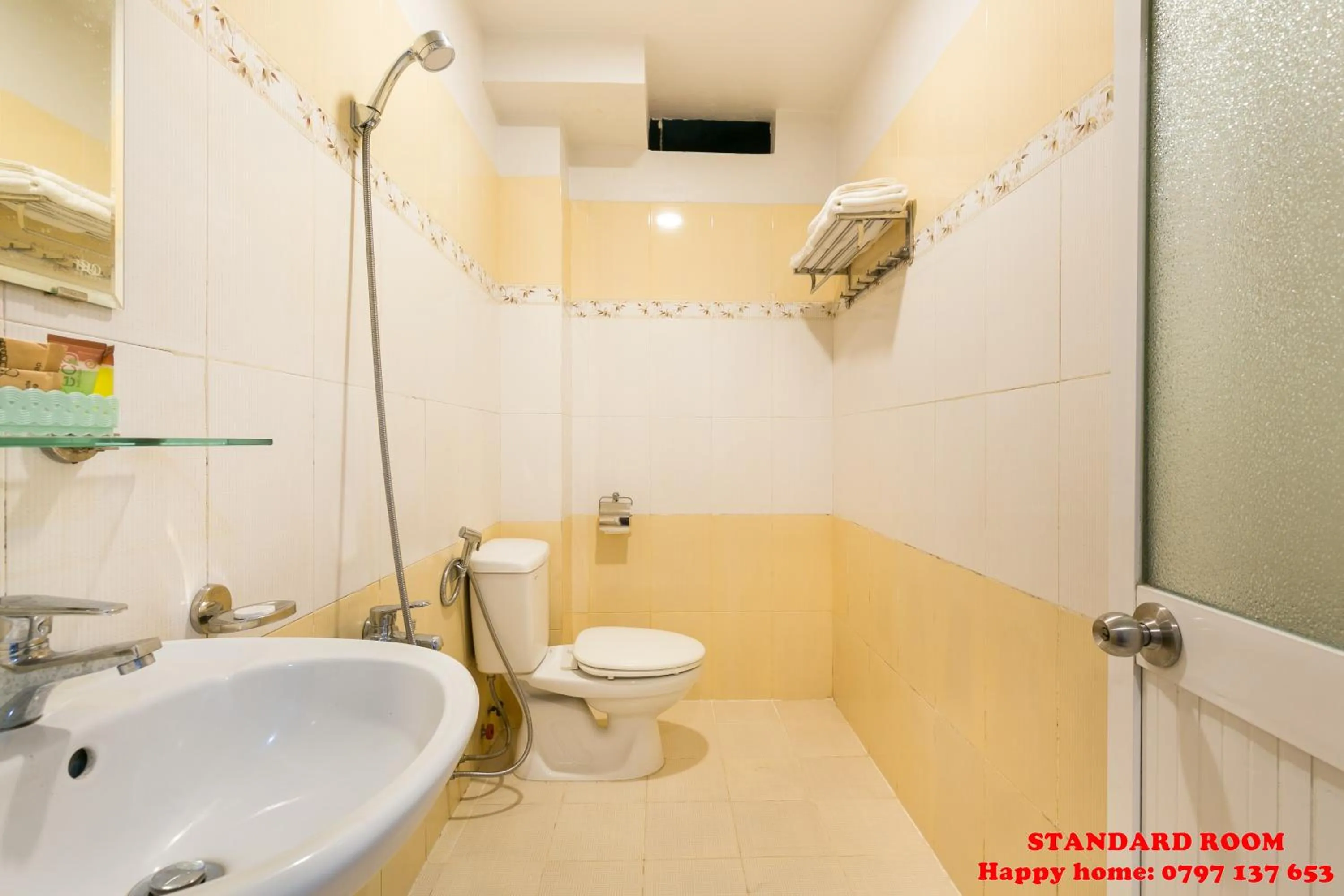 Hot Tub in Happy Home