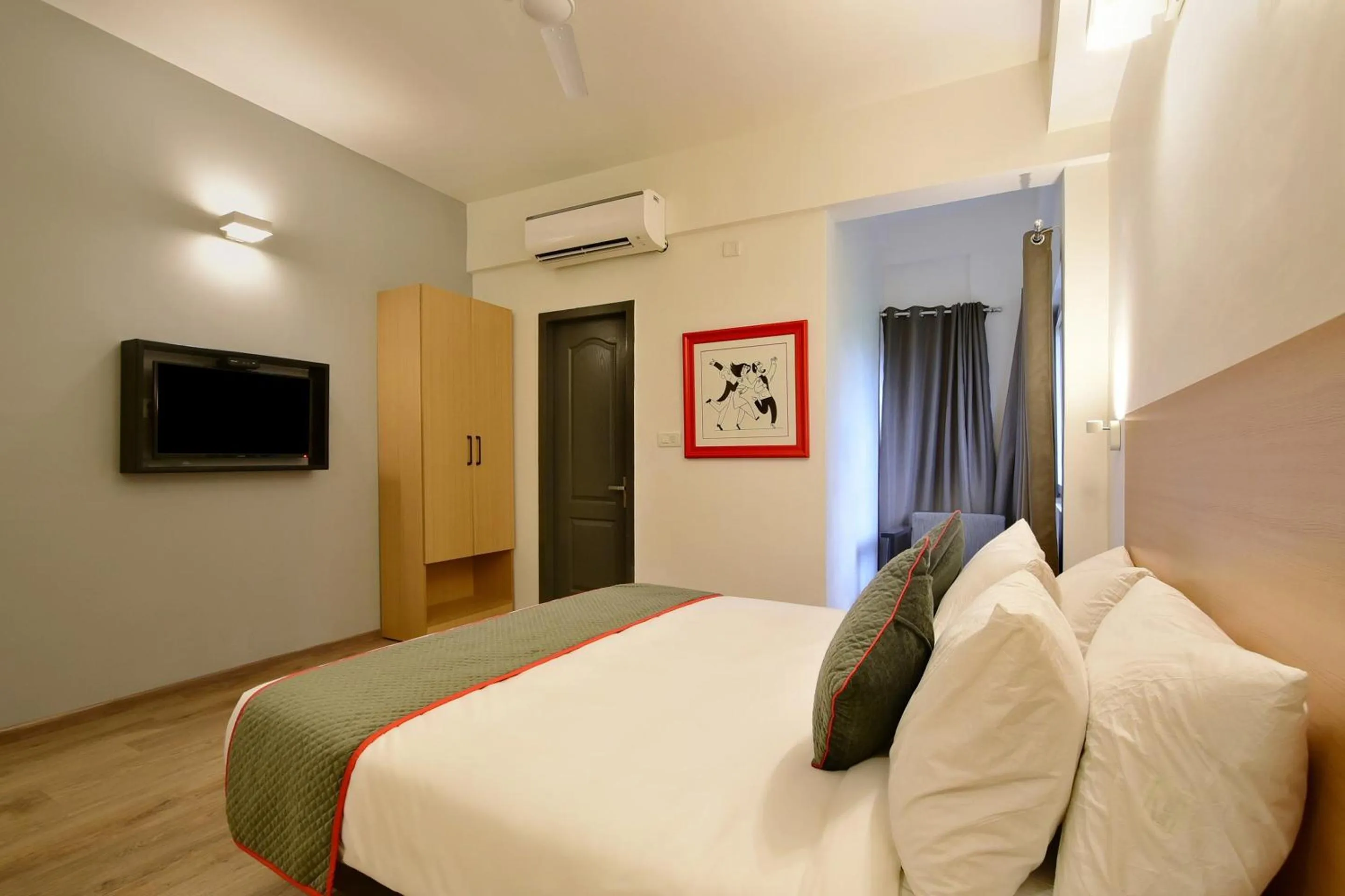 Bedroom in Townhouse Airport Road