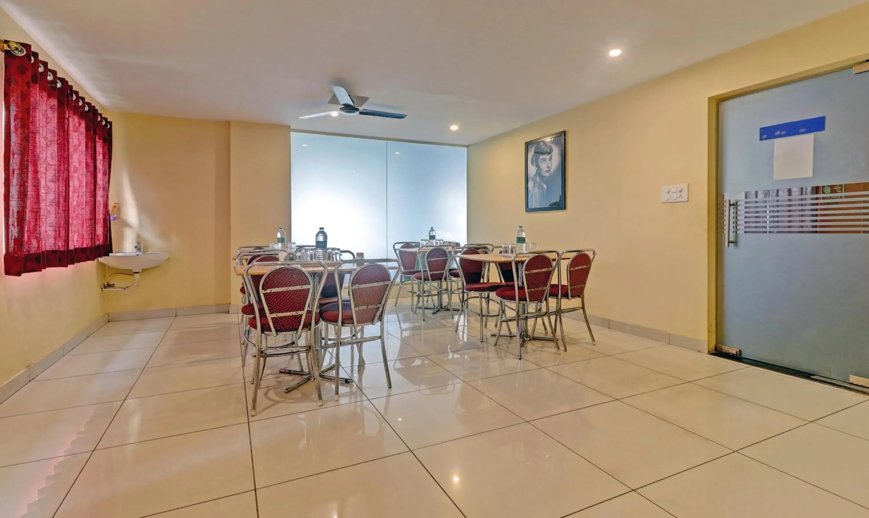 Restaurant/places to eat in Treebo Sai Suites Inn Nagavara Restaurant/places to eat in Treebo Sai Suites Inn Nagavara