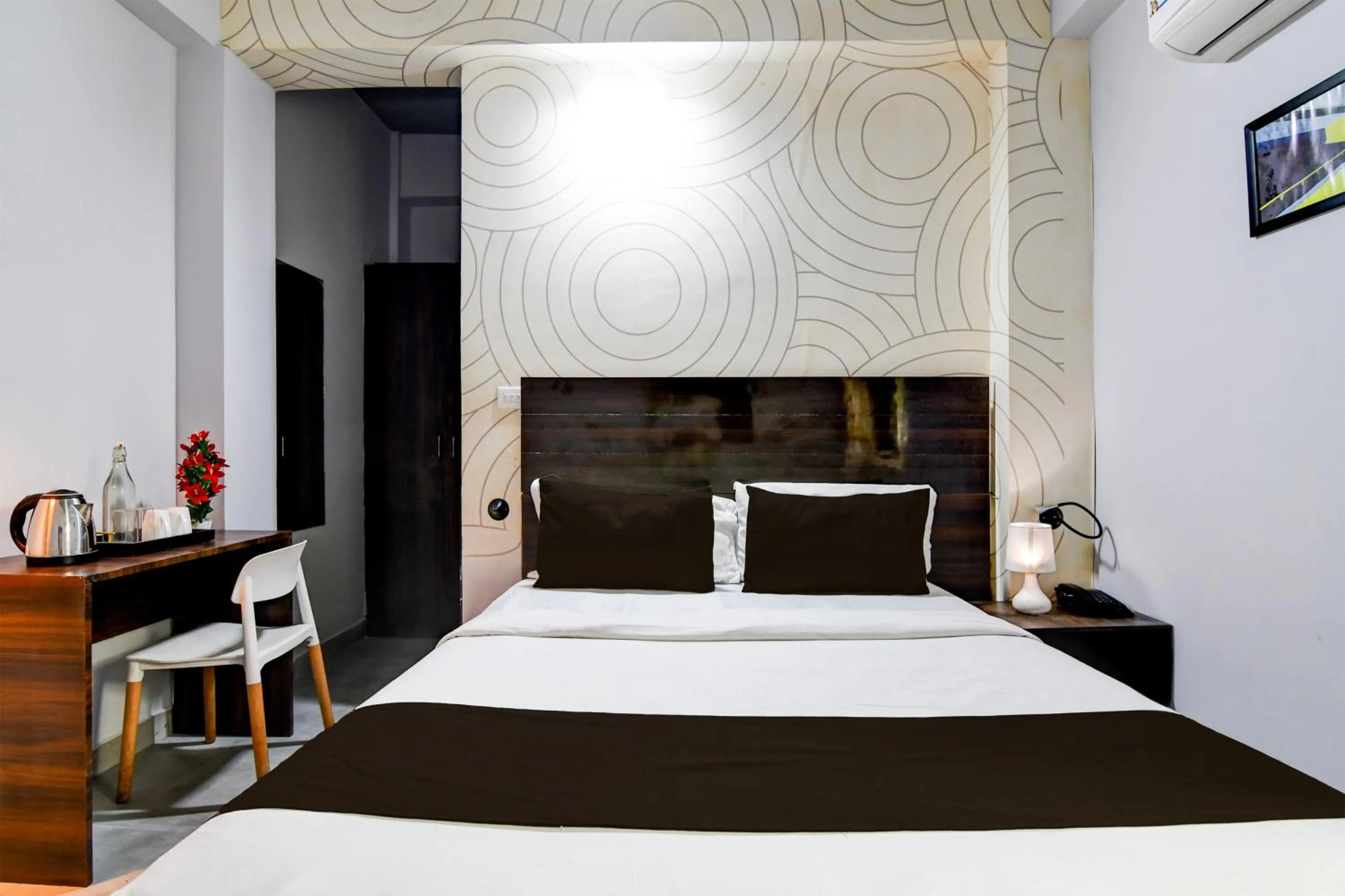 Bedroom, Bed in Super Townhouse Chandrasekharpur