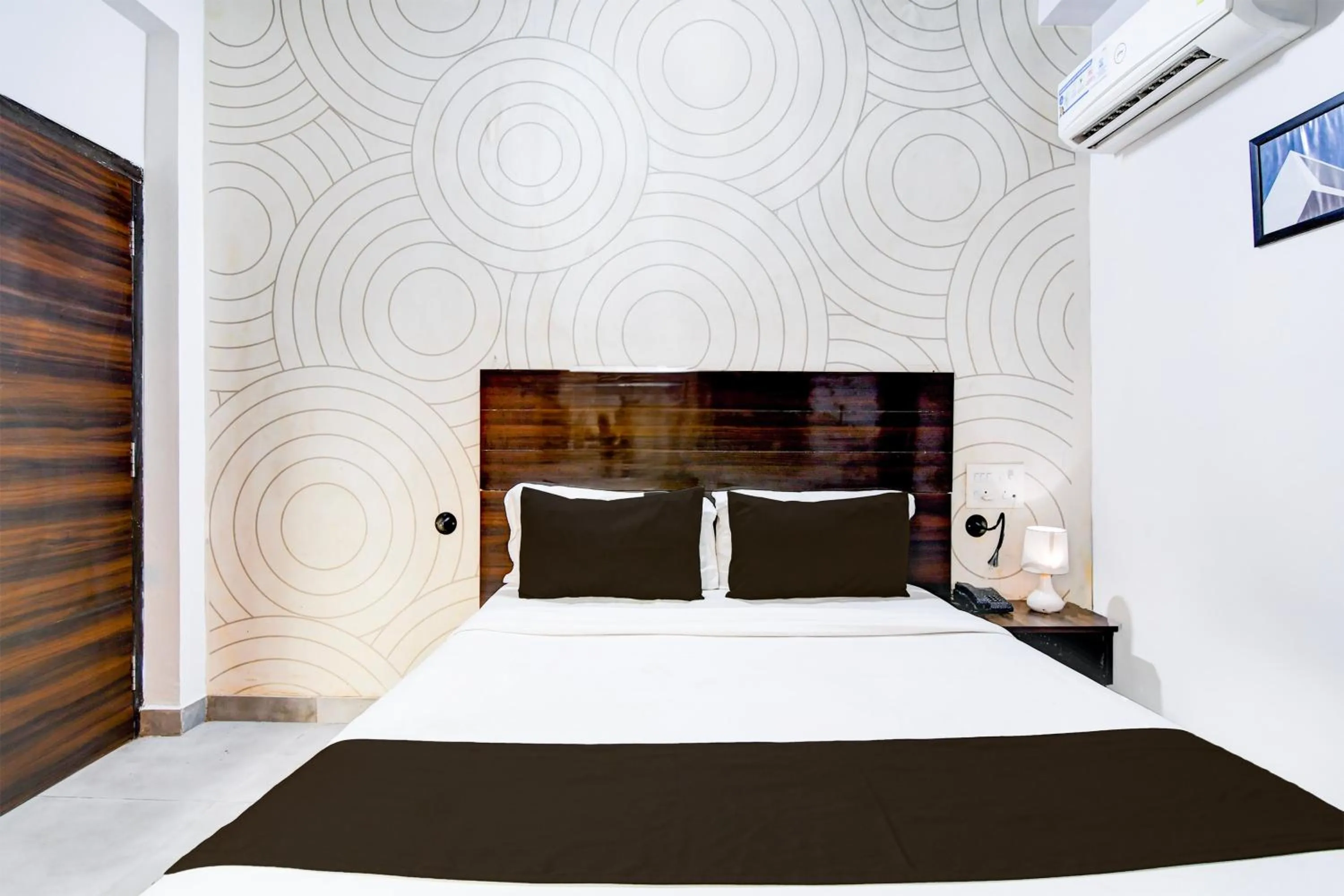 Bedroom, Bed in Super Townhouse Chandrasekharpur