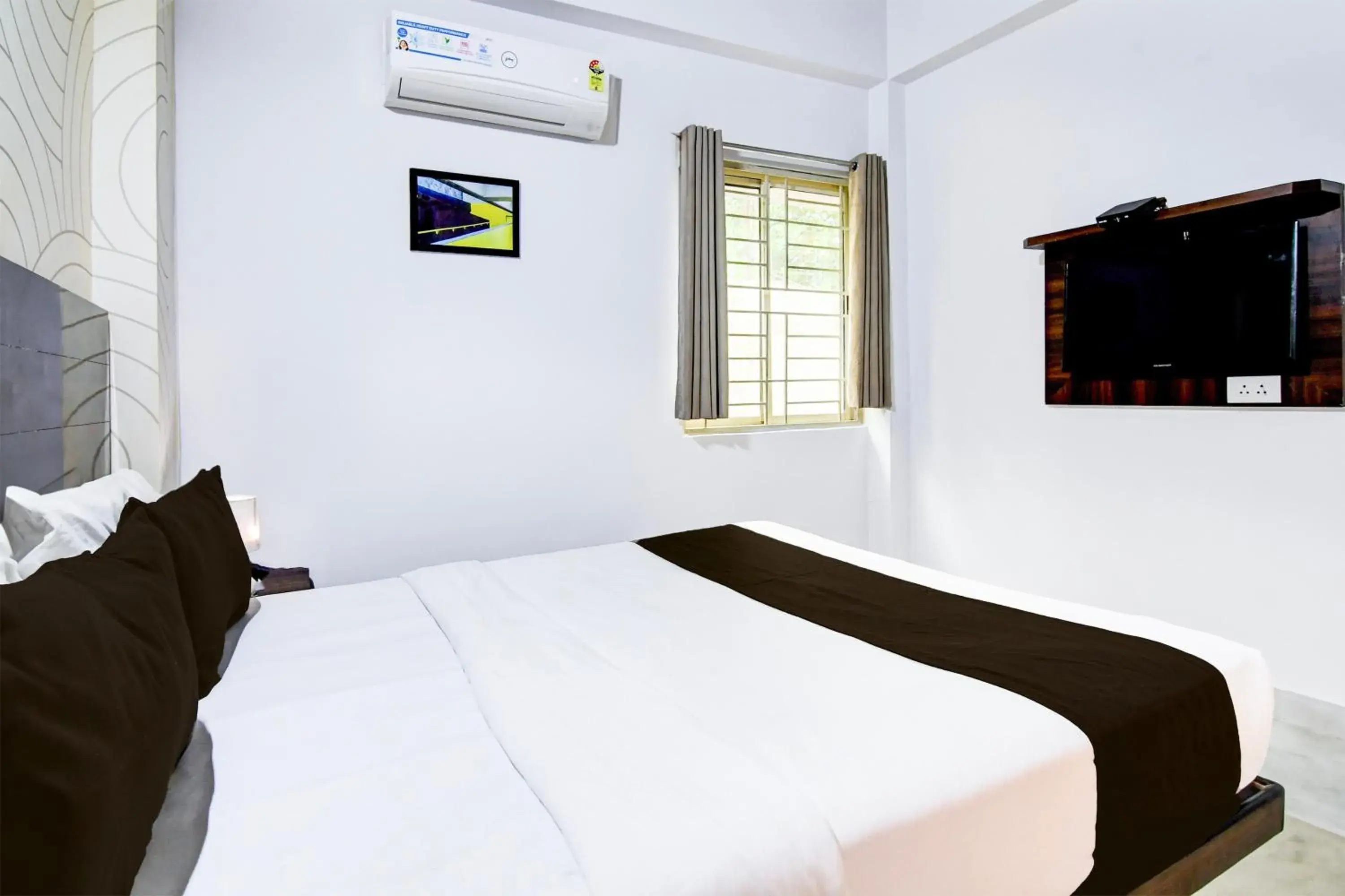 Bedroom, Bed in Super Townhouse Chandrasekharpur Bedroom, Bed in Super Townhouse Chandrasekharpur