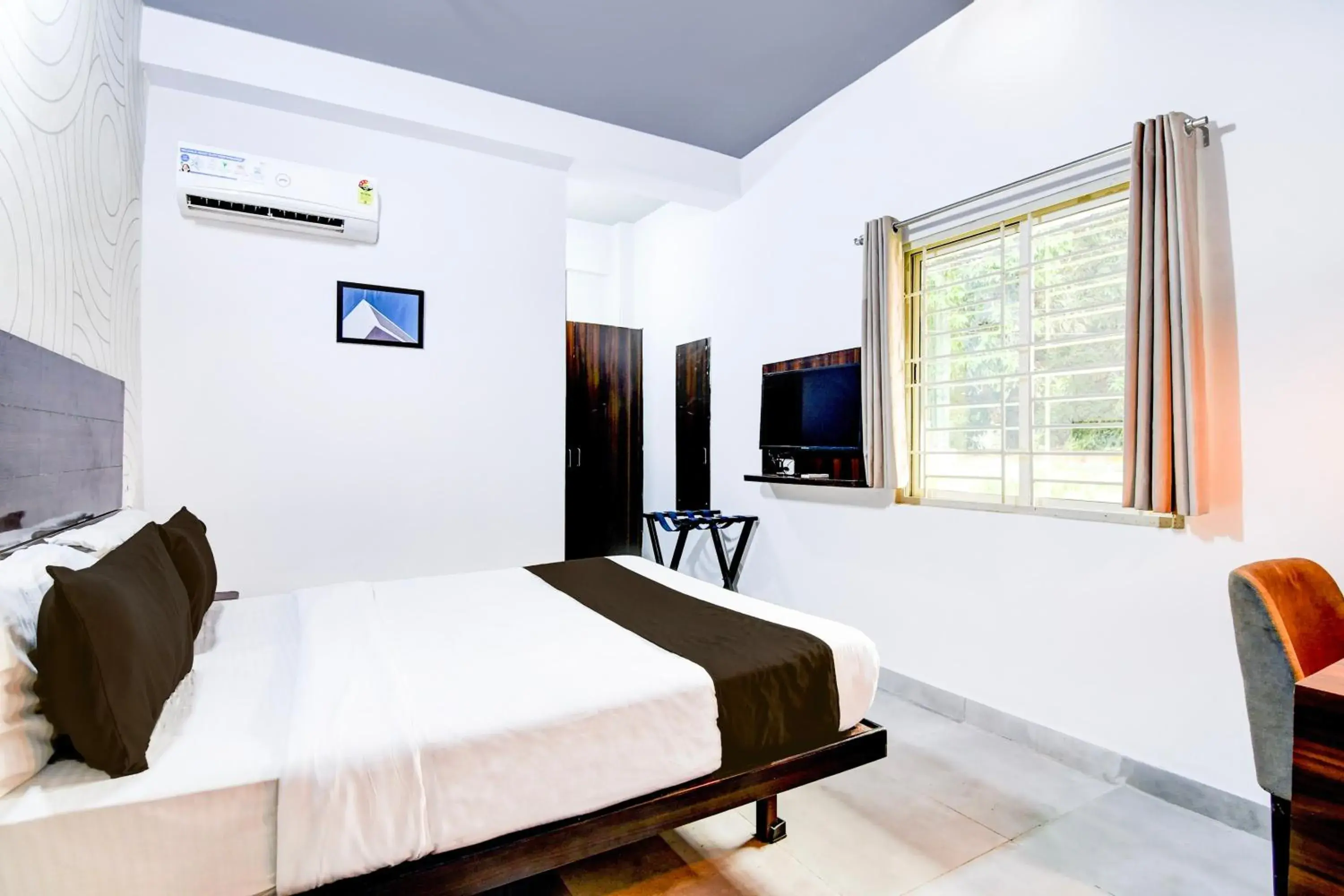 Bedroom, Bed in Super Townhouse Chandrasekharpur Bedroom, Bed in Super Townhouse Chandrasekharpur
