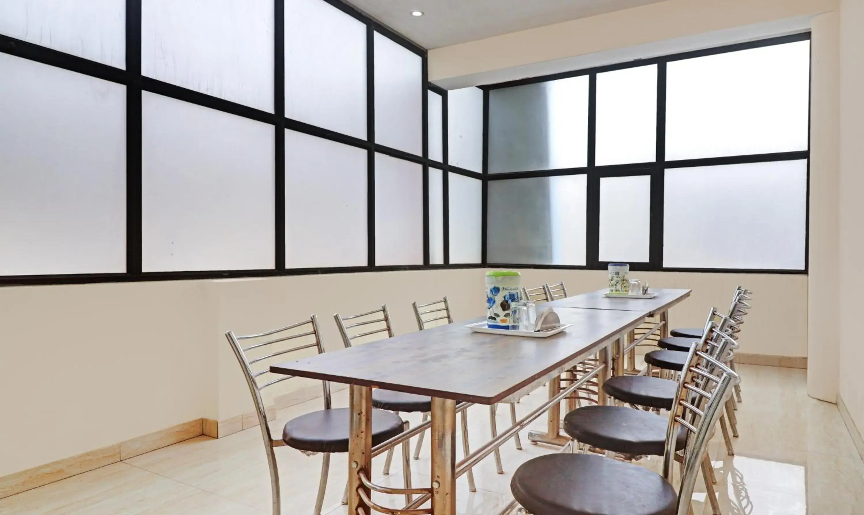 Restaurant/places to eat in Hotel Albie Stay Inn Restaurant/places to eat in Hotel Albie Stay Inn