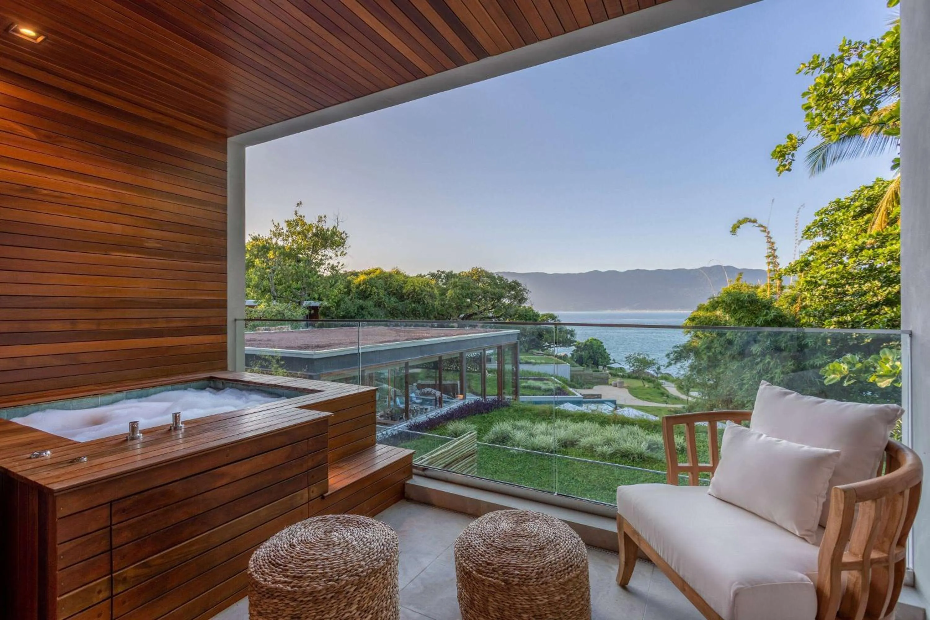 Photo of the whole room in Casa Di Sirena Ilhabela