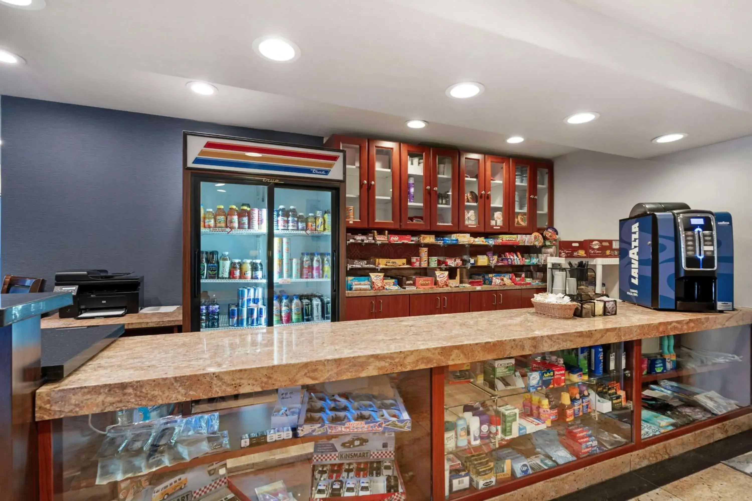 Property building in Best Western Plus Newport Mesa Inn Property building in Best Western Plus Newport Mesa Inn