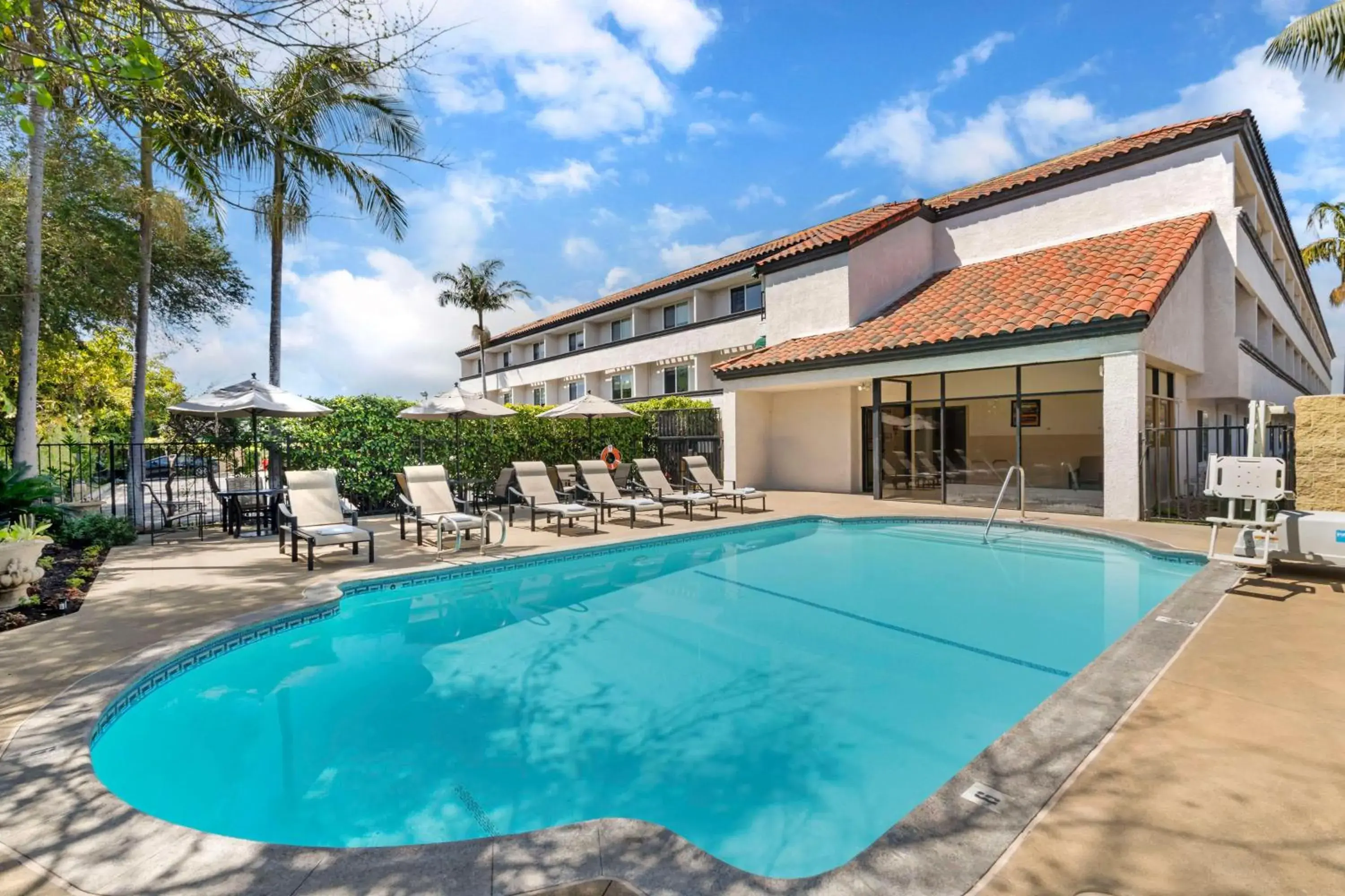 Pool view in Best Western Plus Newport Mesa Inn Pool view in Best Western Plus Newport Mesa Inn